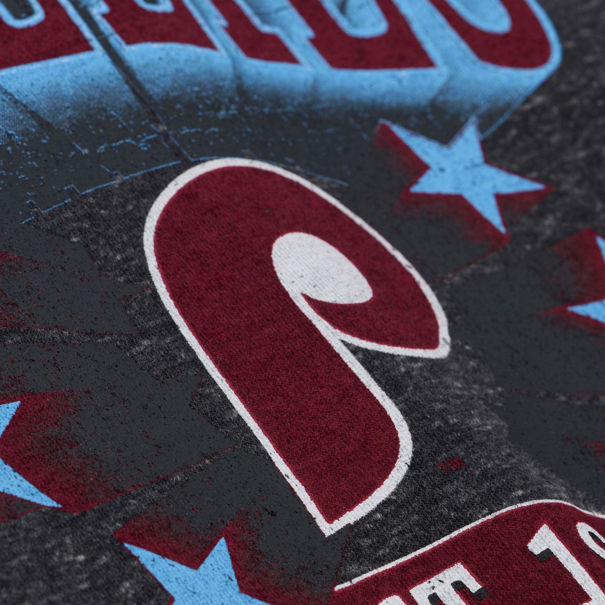 Mitchell & Ness Women's Philadelphia Phillies Black Enxyme Star Crewneck Sweatshirt product image