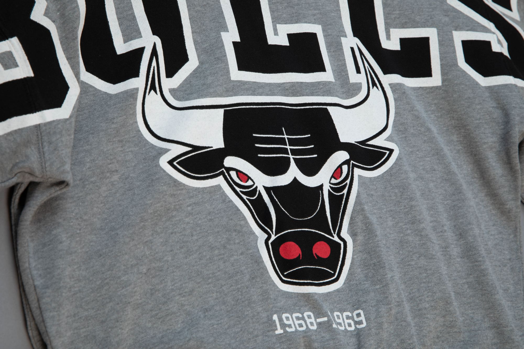 Mitchell & Ness Women's Chicago Bulls Grey Fleece Crewneck product image