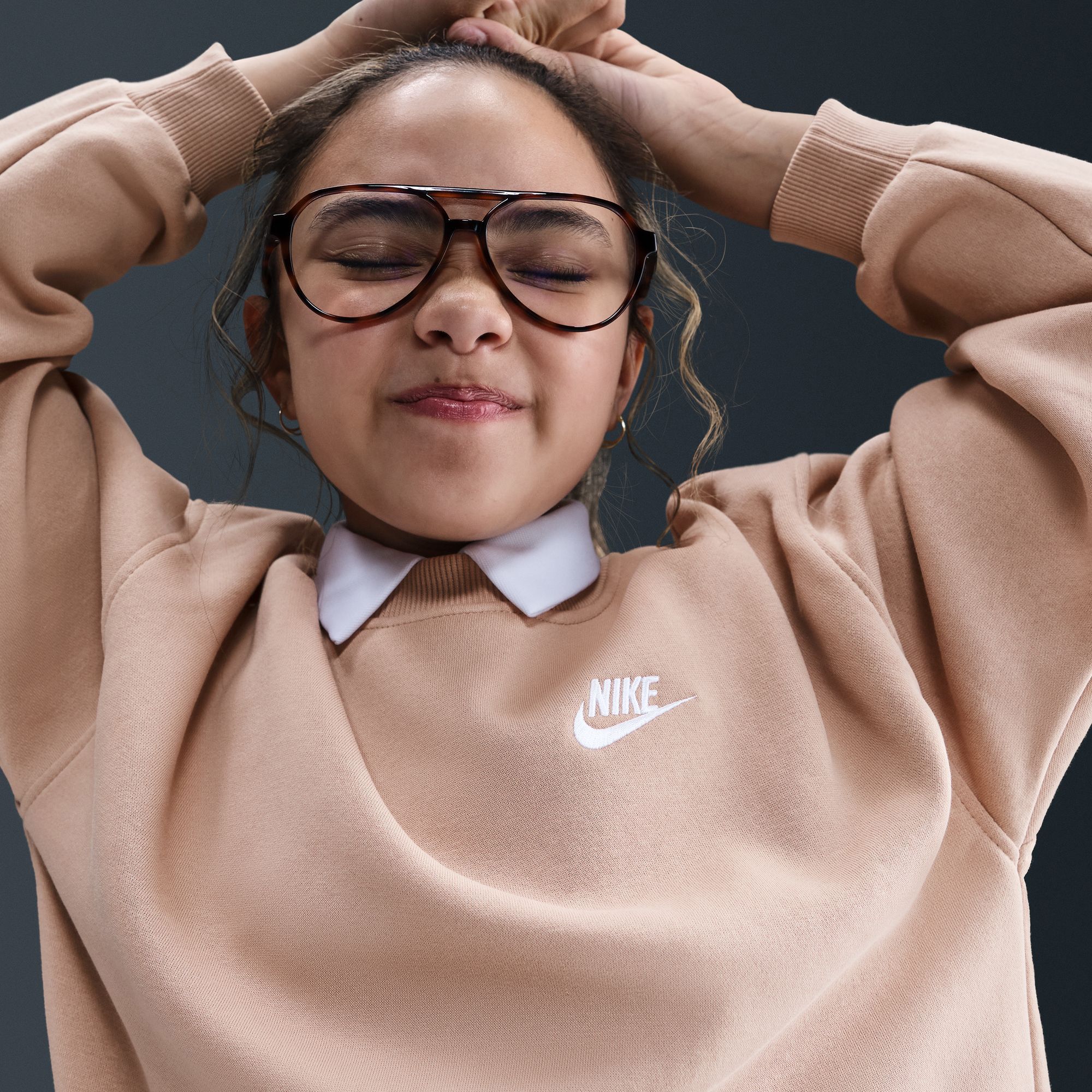 Nike Girls' Sportswear Club Fleece Oversized Sweatshirt product image