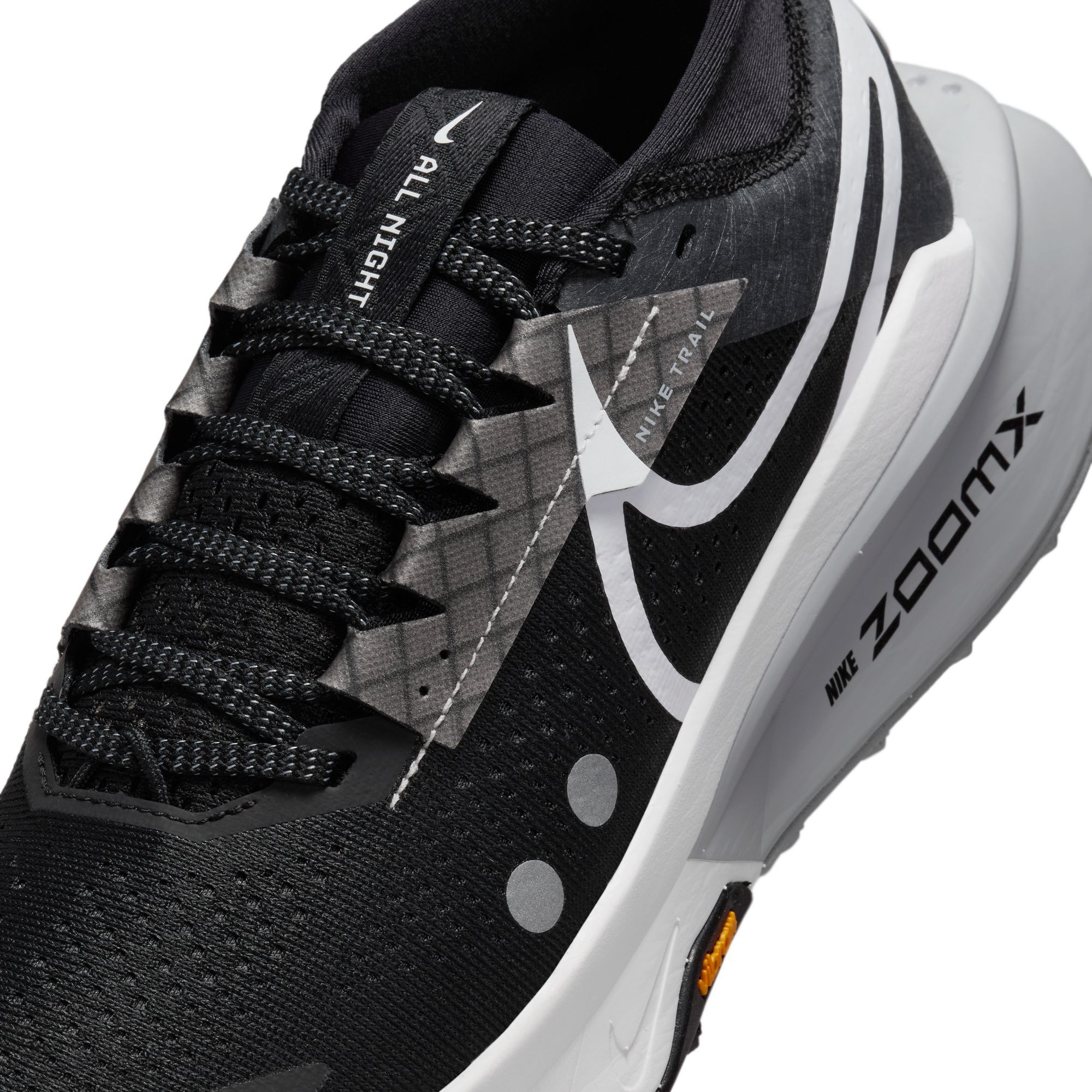 Nike Women's Zegama Trail 2 Running Shoes product image