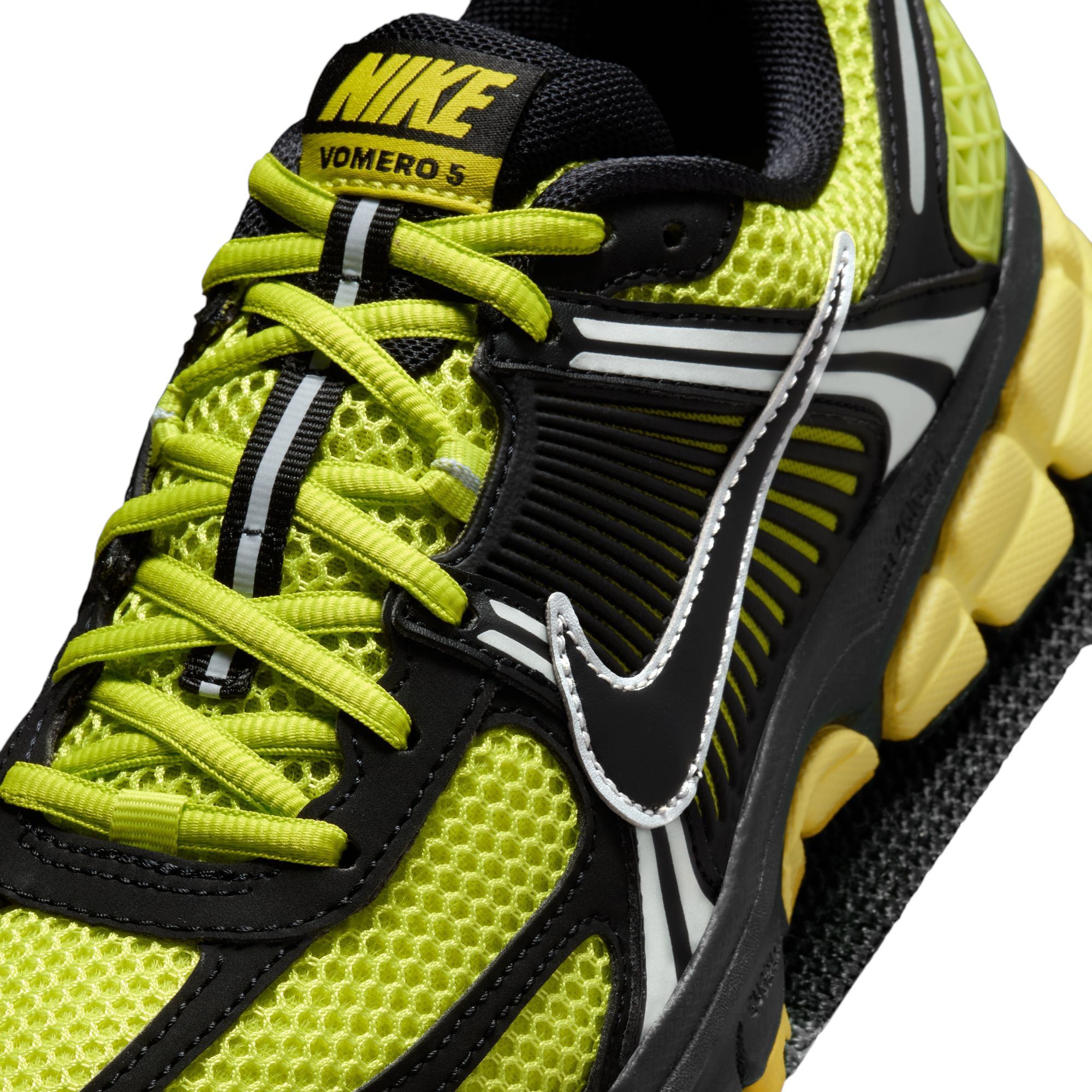 Nike Women's Zoom Vomero 5 Shoes product image