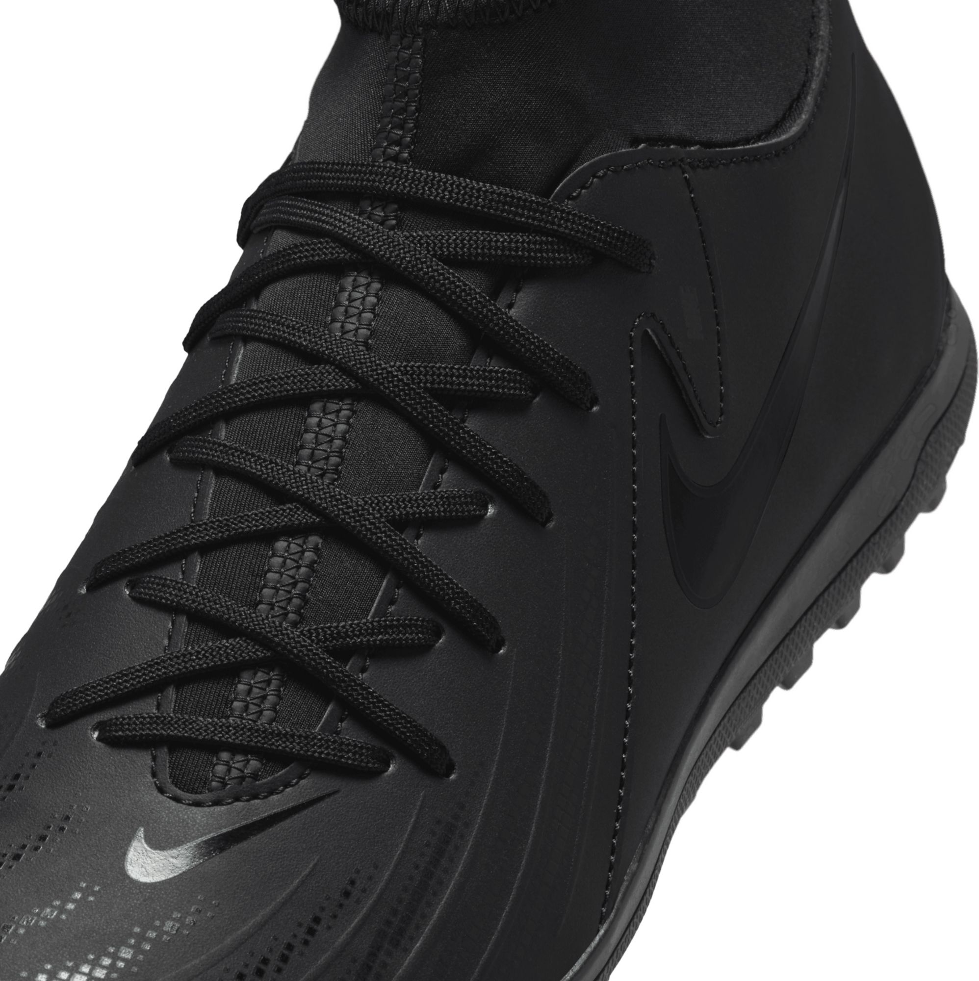 Nike Phantom Luna 2 Club Turf Soccer Cleats product image