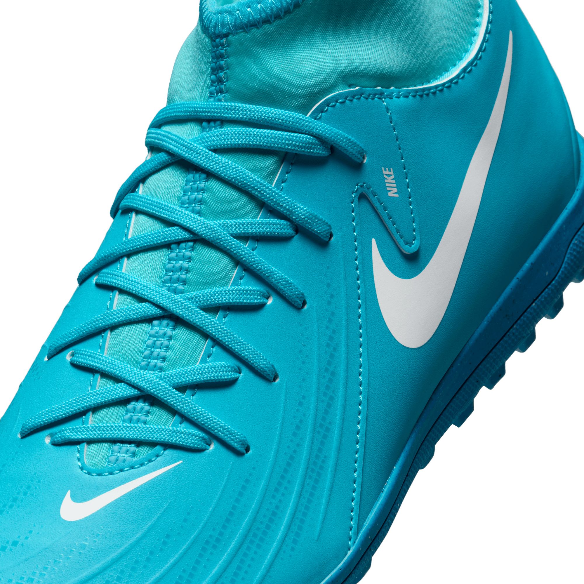 Nike Phantom Luna 2 Club Turf Soccer Cleats product image