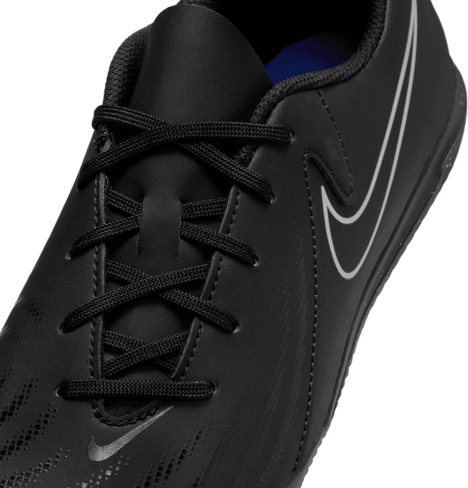 Nike Kids' Phantom GX 2 Club Indoor Soccer Shoes