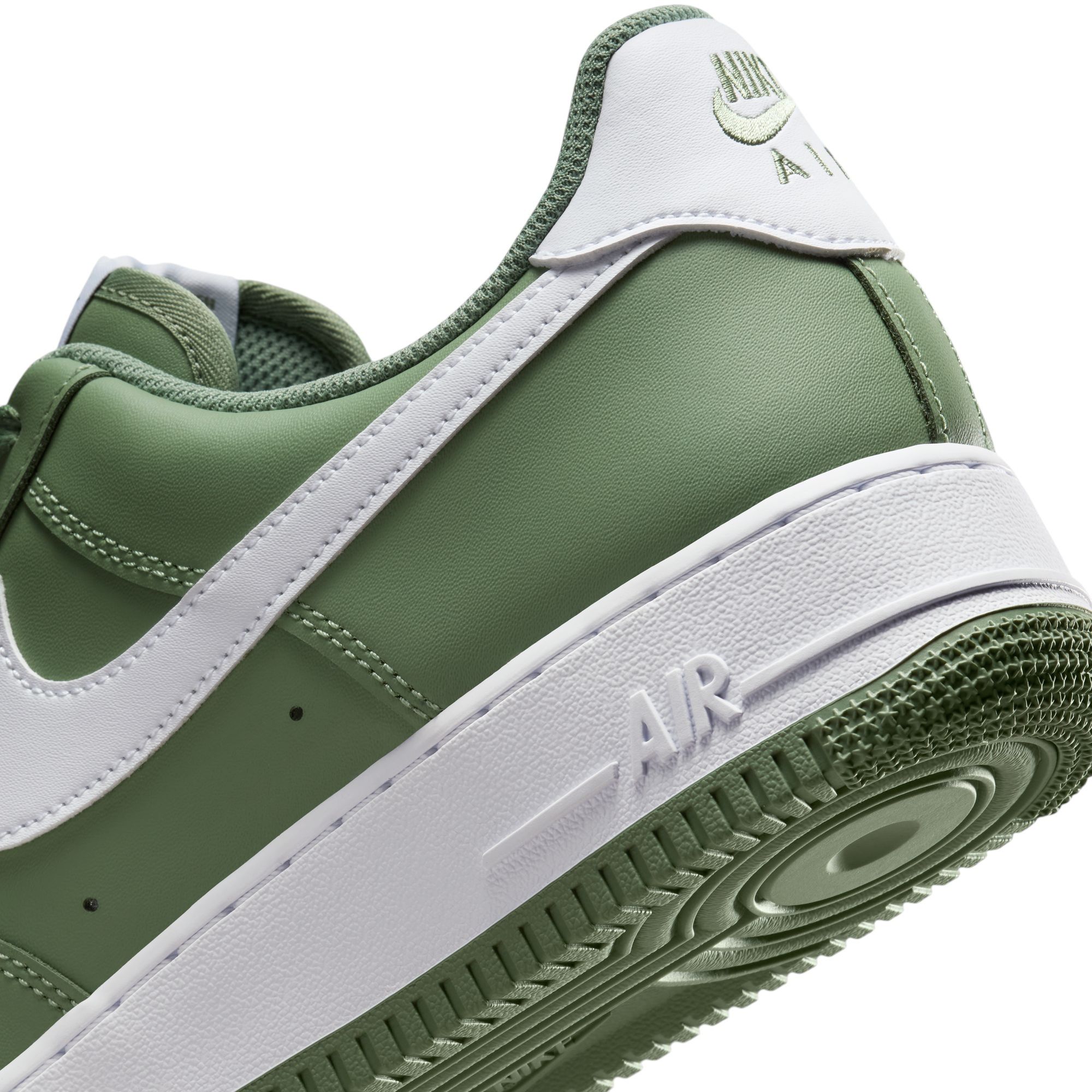 Nike Men's Air Force 1 '07 Shoes product image