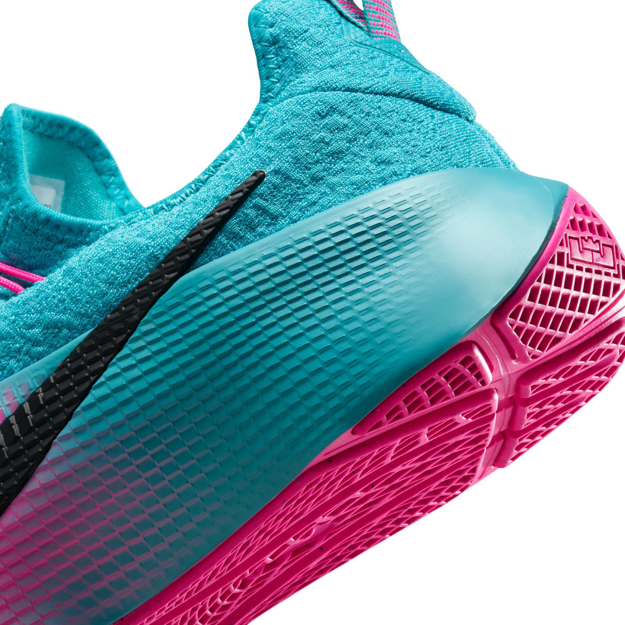 Nike Men's LeBron TR 1 Shoes product image