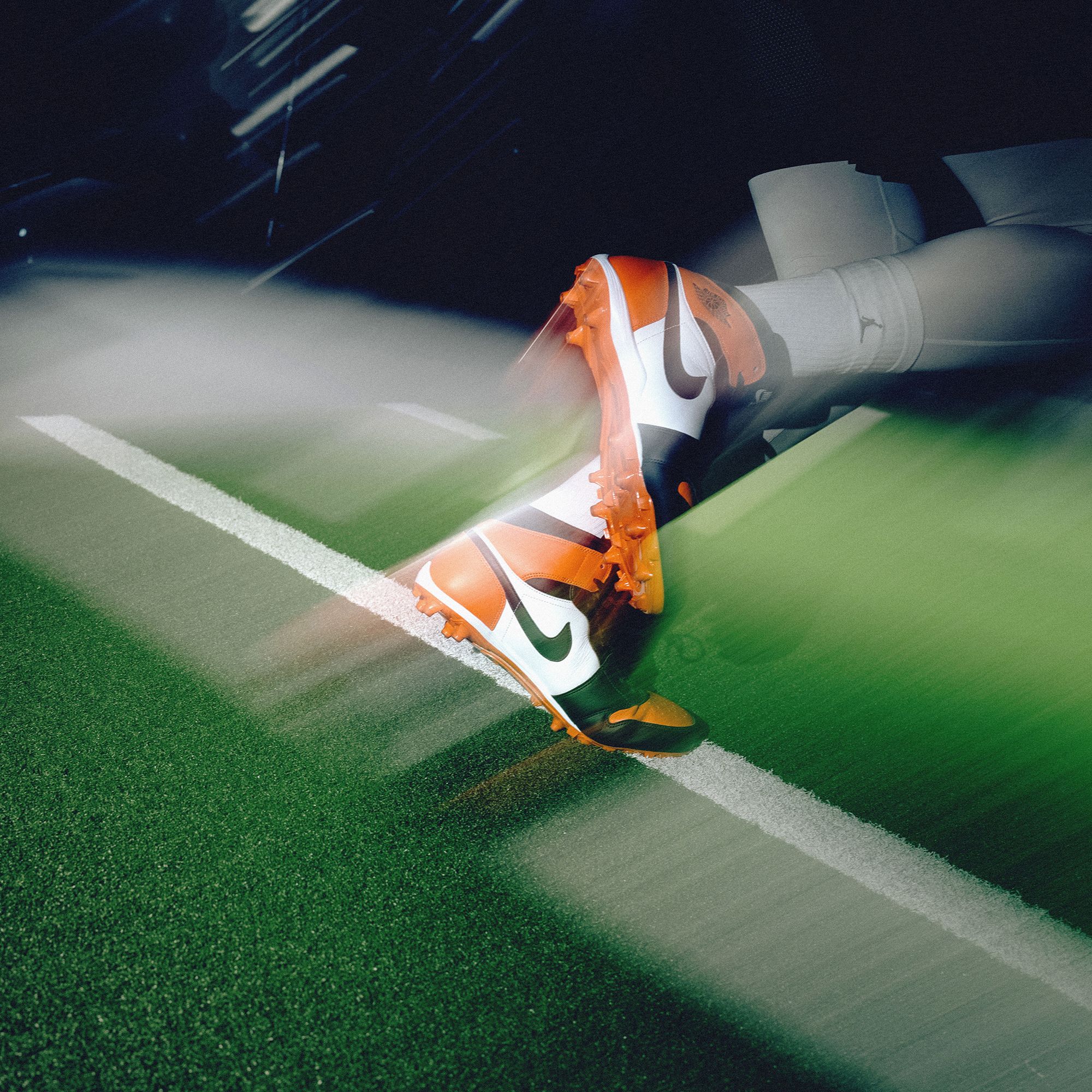 Jordan 1 Mid Football Cleats product image