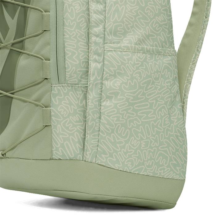 Nike Sportswear Essentials Tote Bag (26L). Nike ID