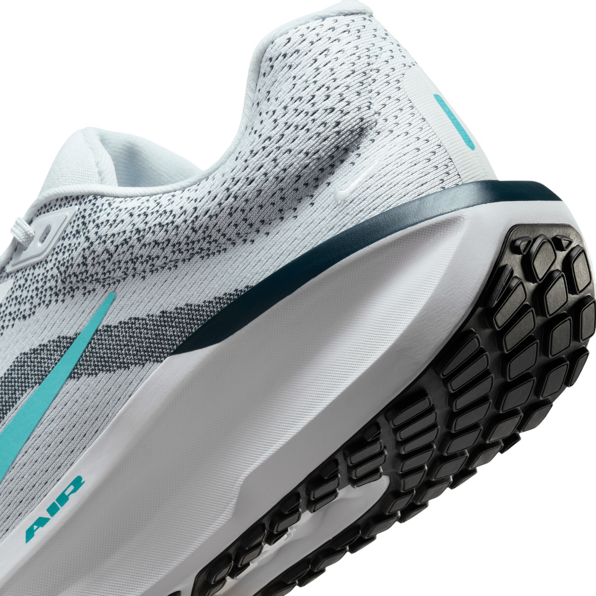 Nike Men's Winflo 11 Running Shoes product image