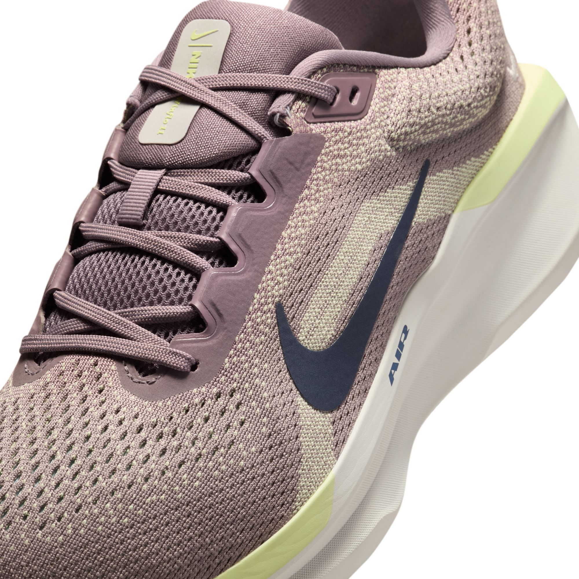 Nike Men's Winflo 11 Running Shoes product image