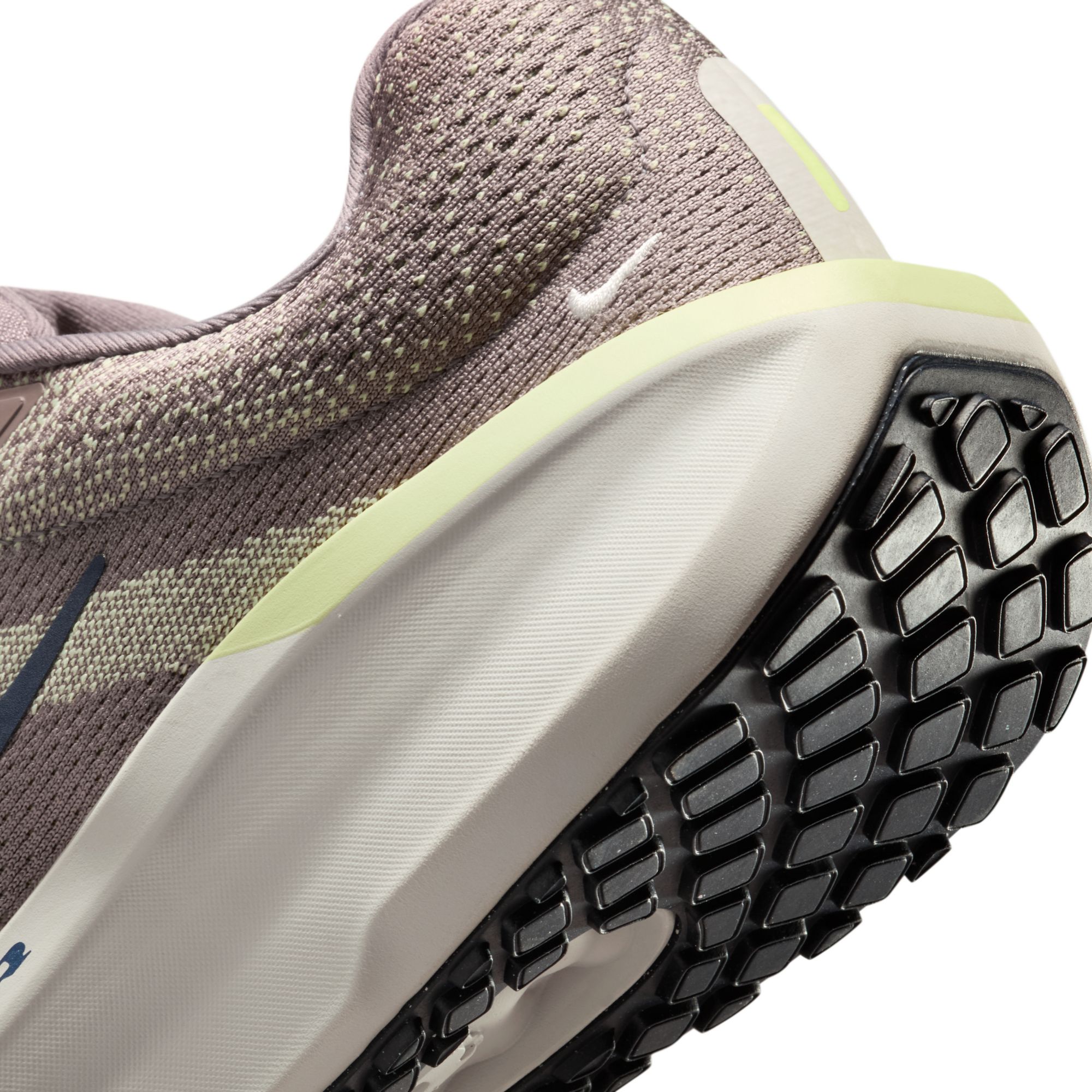 Nike Men's Winflo 11 Running Shoes product image