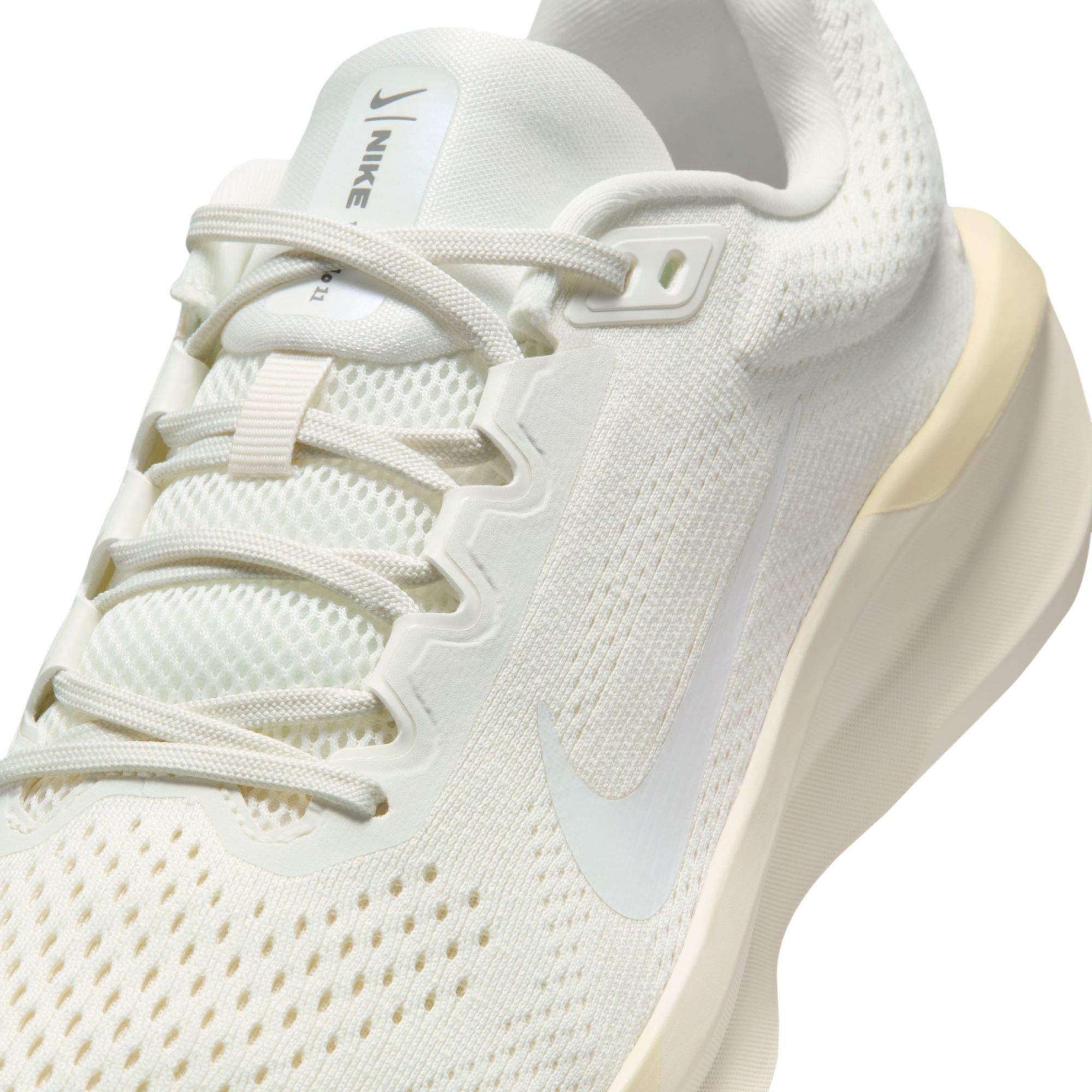 Nike Women's Winflo 11 Running Shoes product image