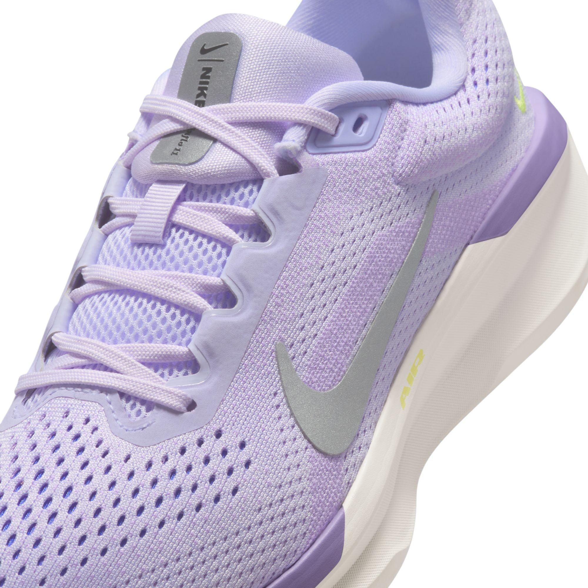Nike Women's Winflo 11 Running Shoes product image