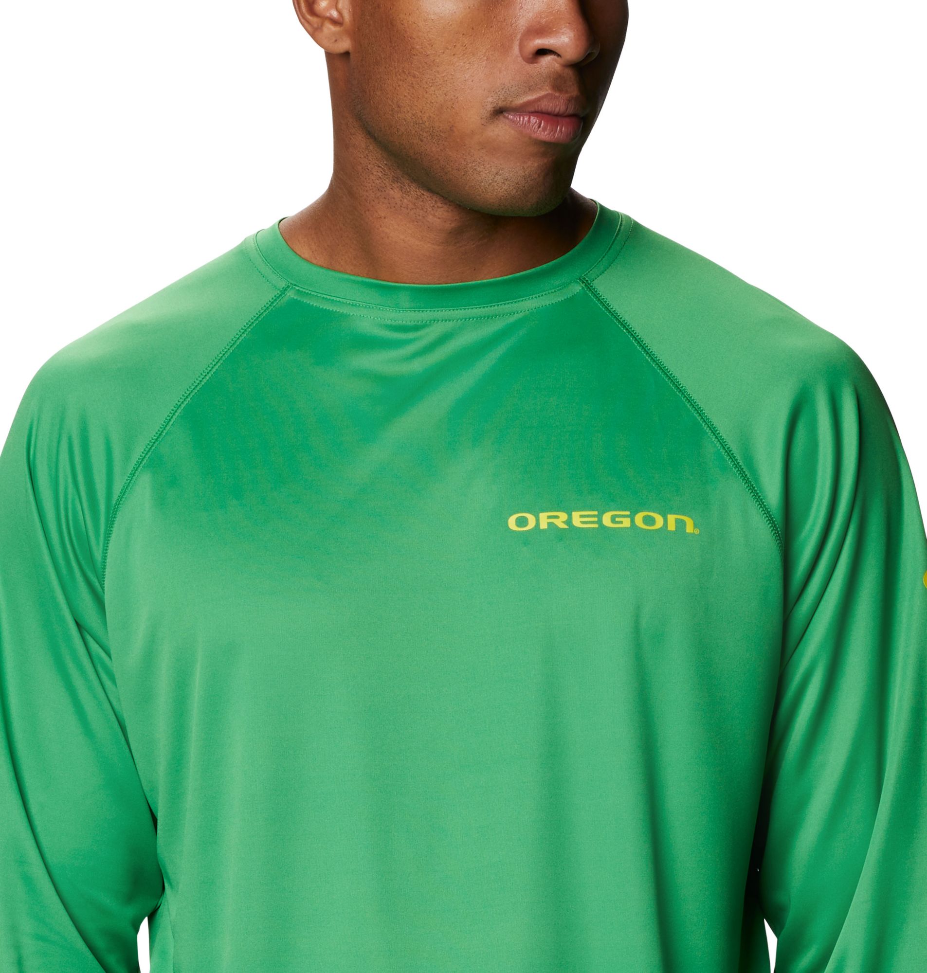 Columbia Men's Oregon Ducks Green Terminal Tackle Long Sleeve T-Shirt product image
