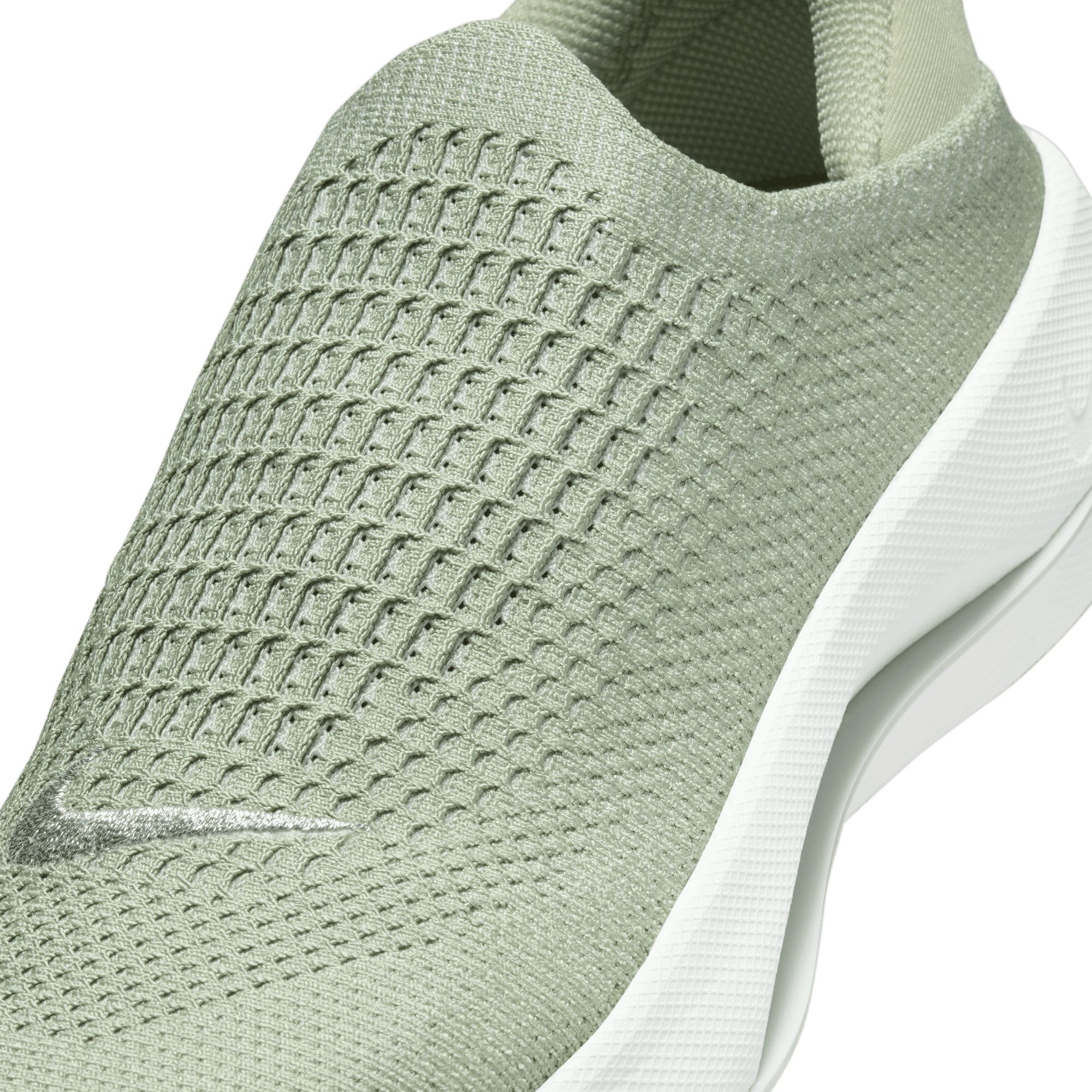 Nike Women's Reina EasyOn Shoes product image