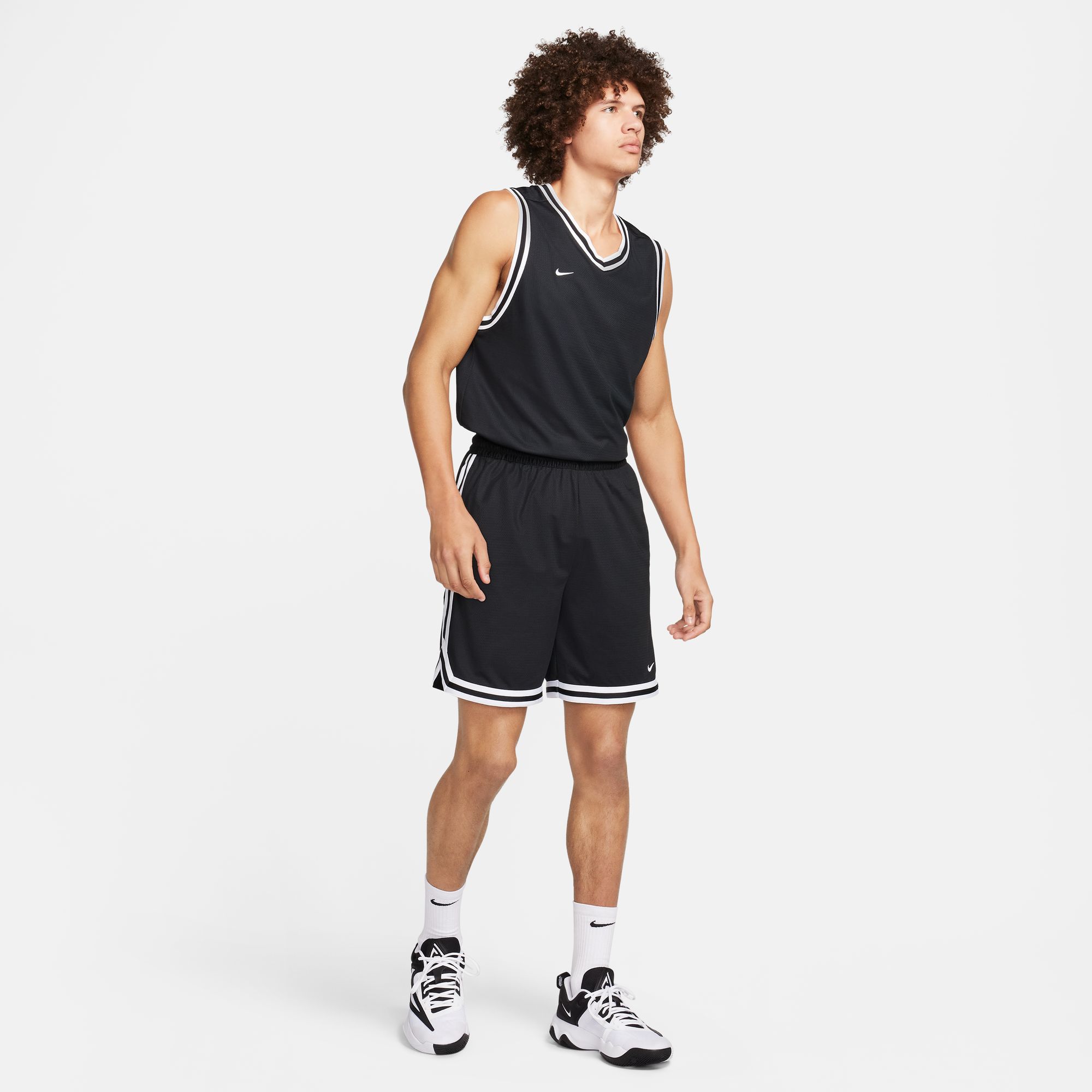 Nike Men's Dri-FIT DNA 8" Solid Basketball Shorts