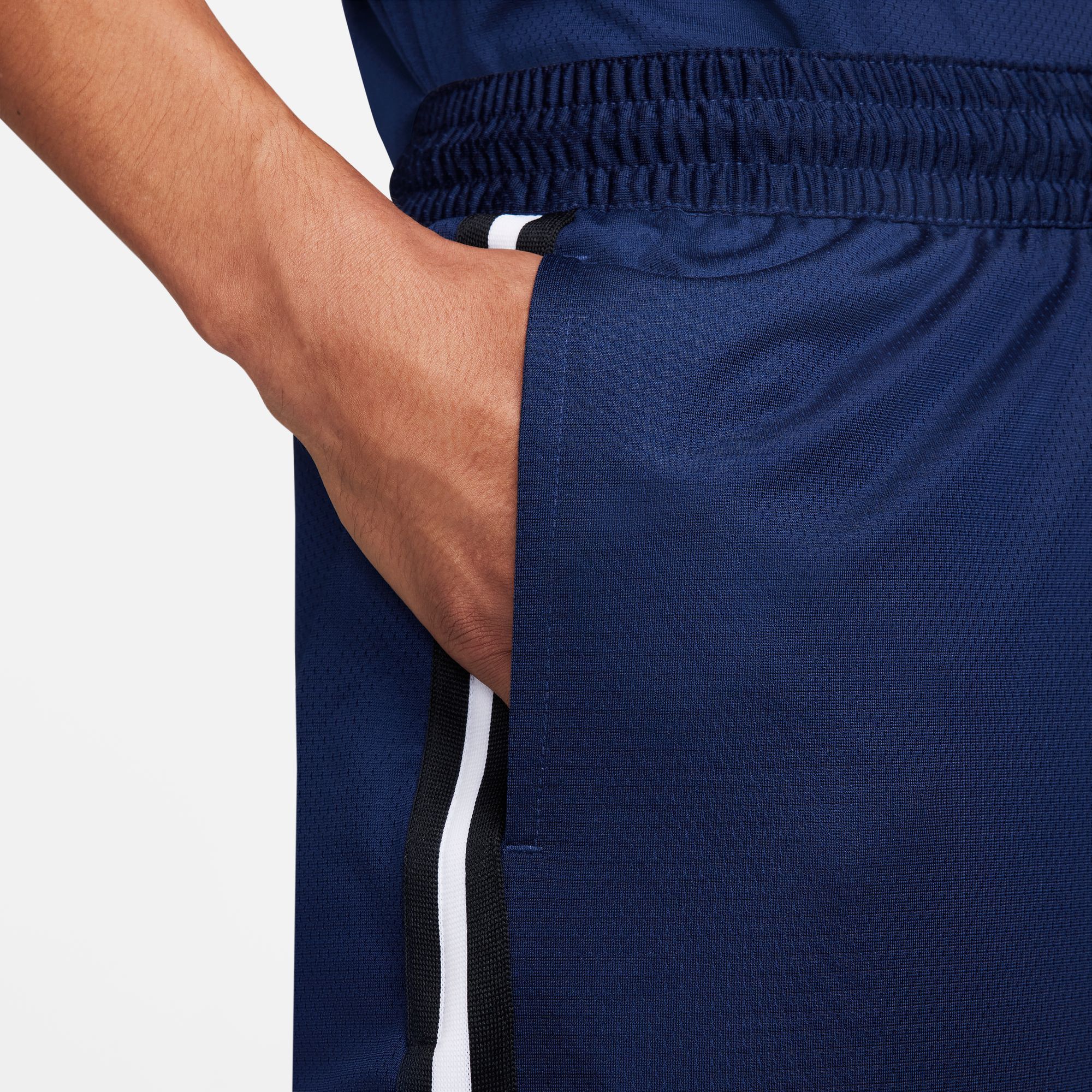 Nike Men's Dri-FIT DNA 8" Solid Basketball Shorts product image