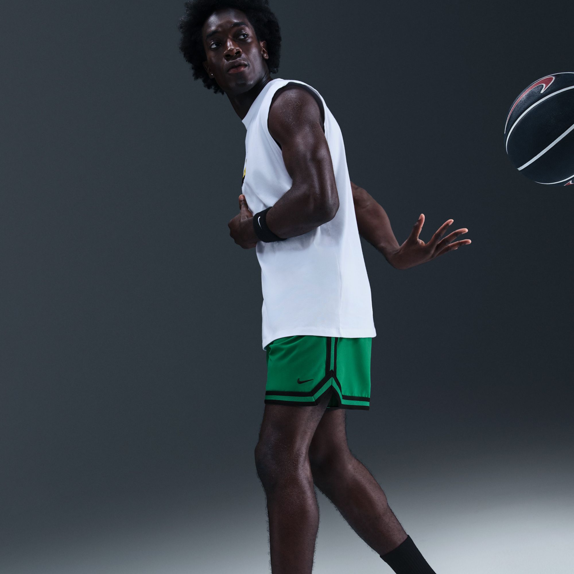 Nike Men's Dri-FIT DNA UV 6'' Woven Basketball Shorts product image