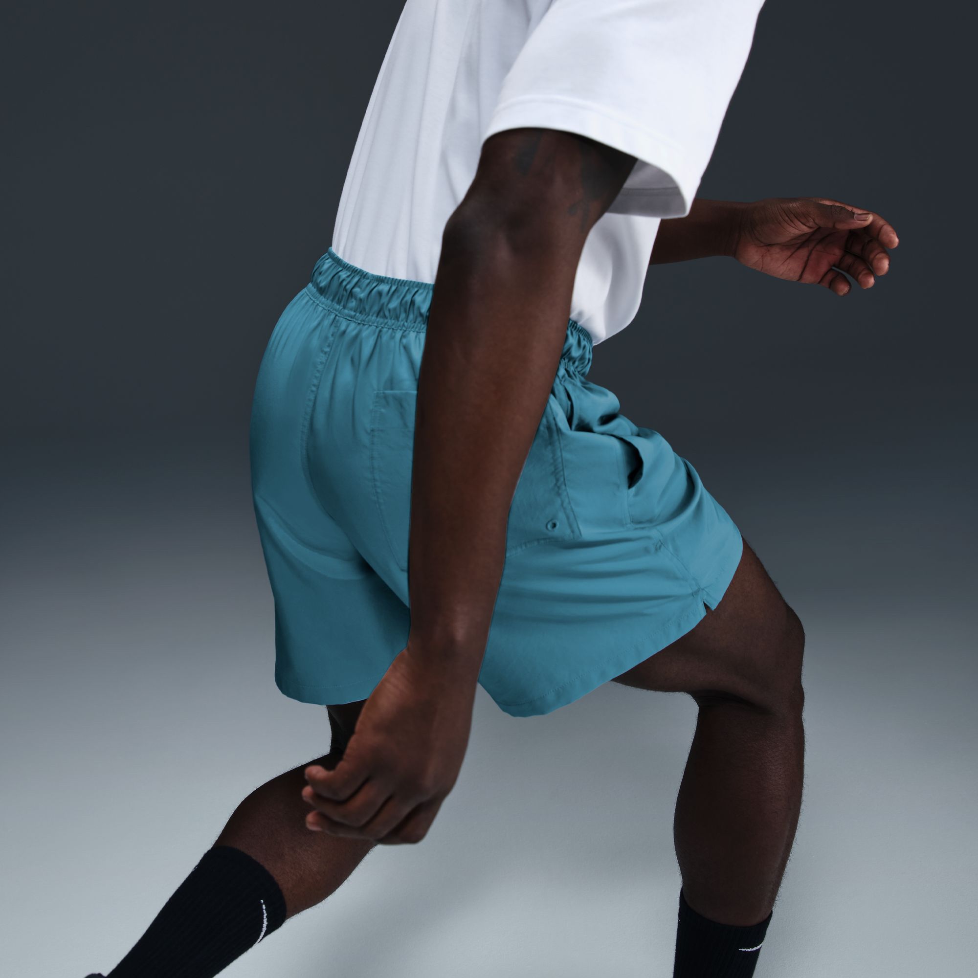 Nike Men's Club 6'' Woven Flow Shorts product image