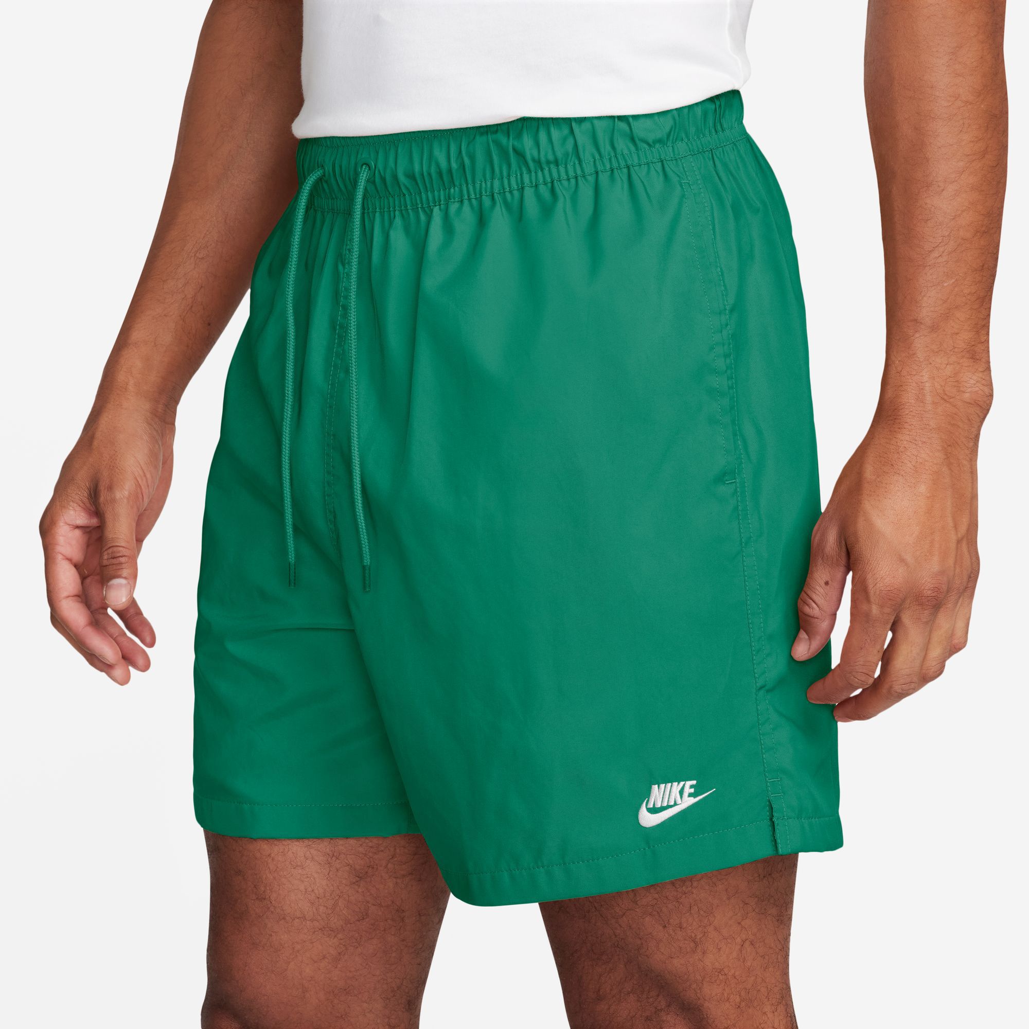 Nike Men's Club 6'' Woven Flow Shorts