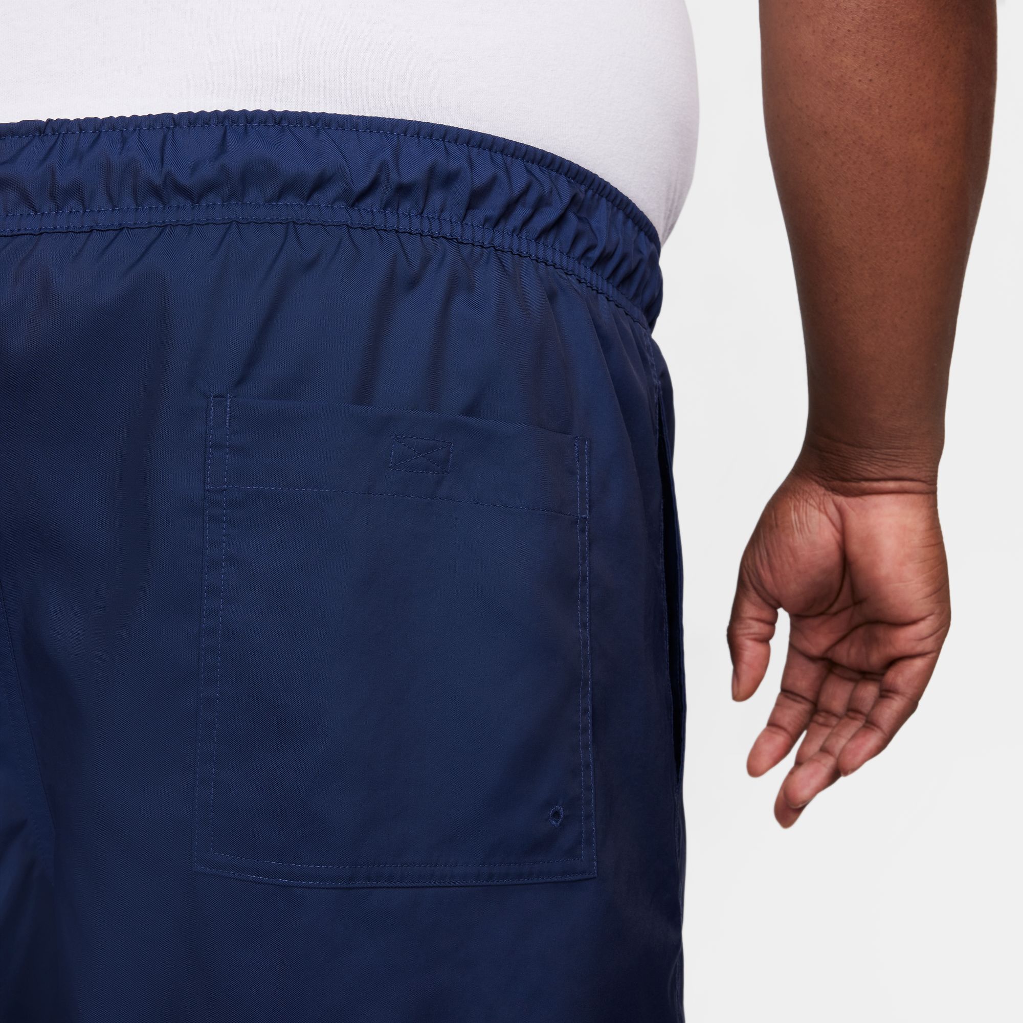 Nike Men's Club 6'' Woven Flow Shorts product image