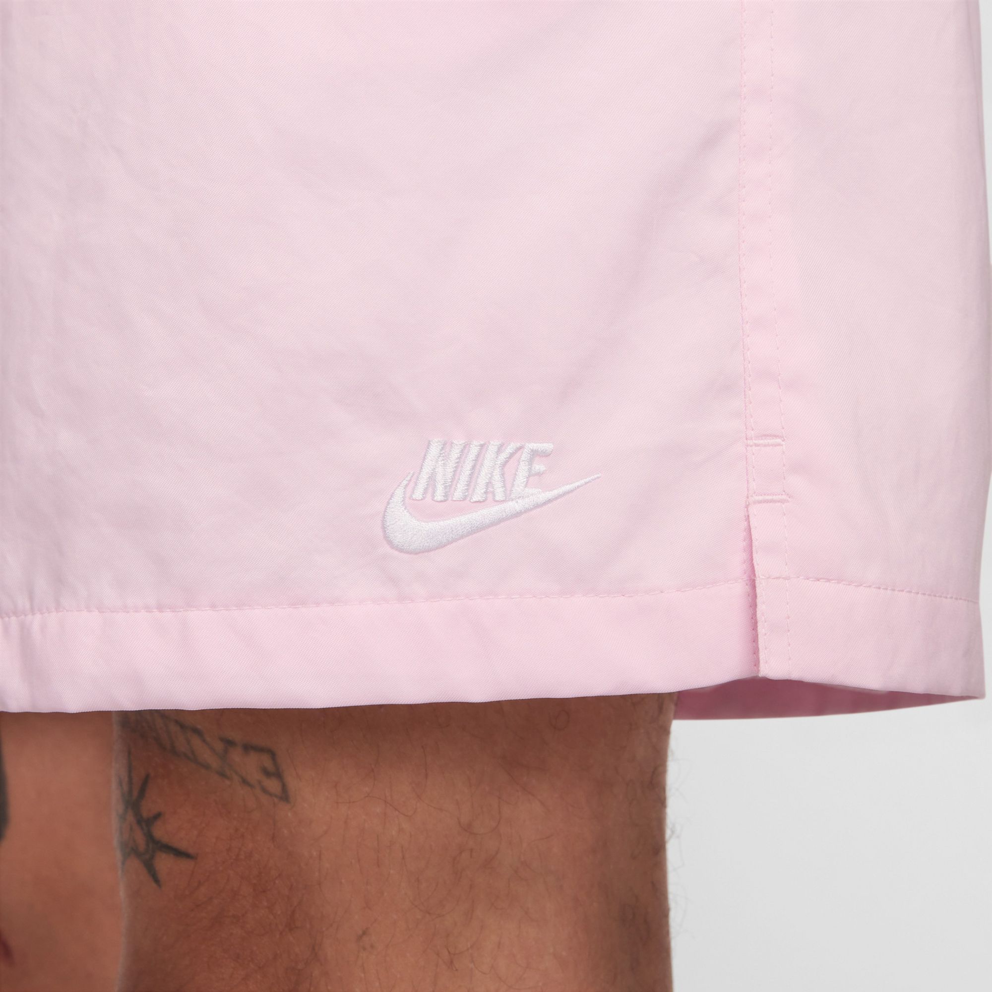 Nike Men's Club 6'' Woven Flow Shorts product image