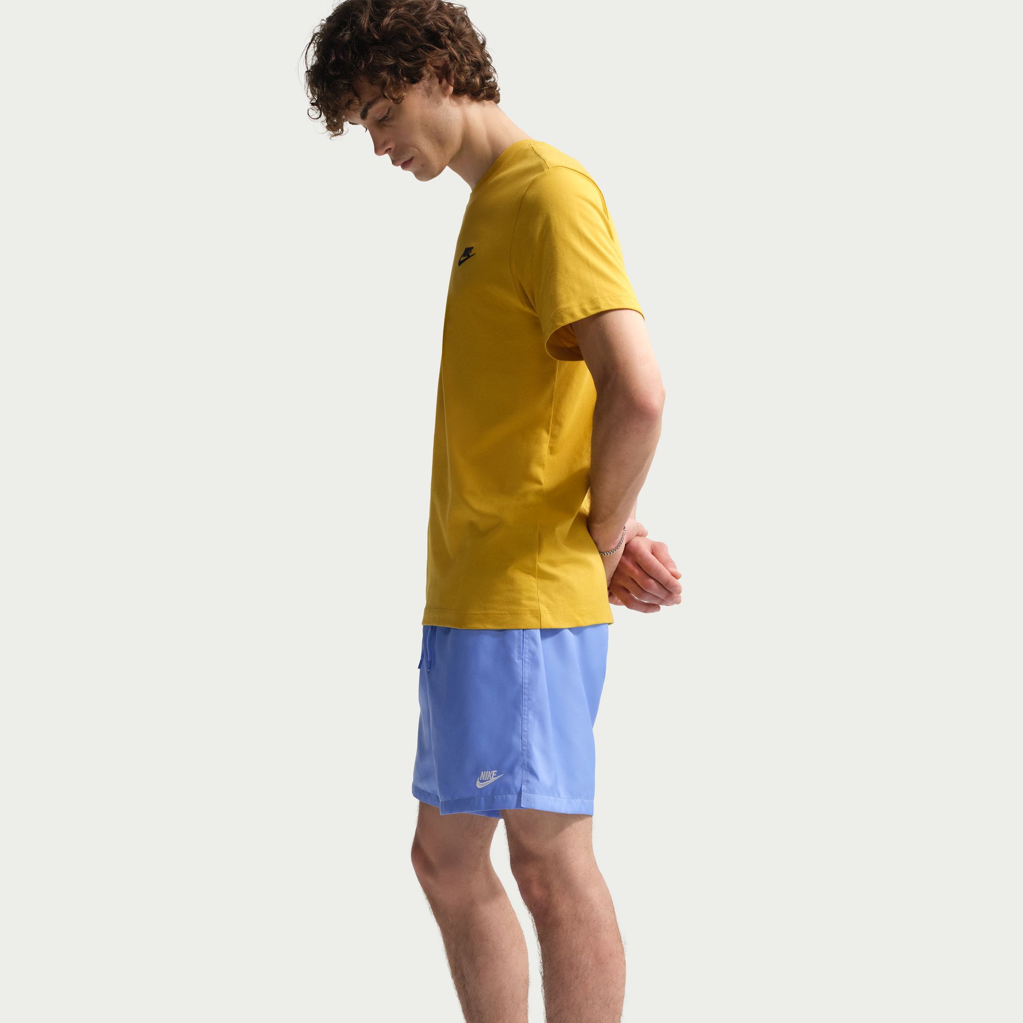 Nike Men's Club 6'' Woven Flow Shorts product image