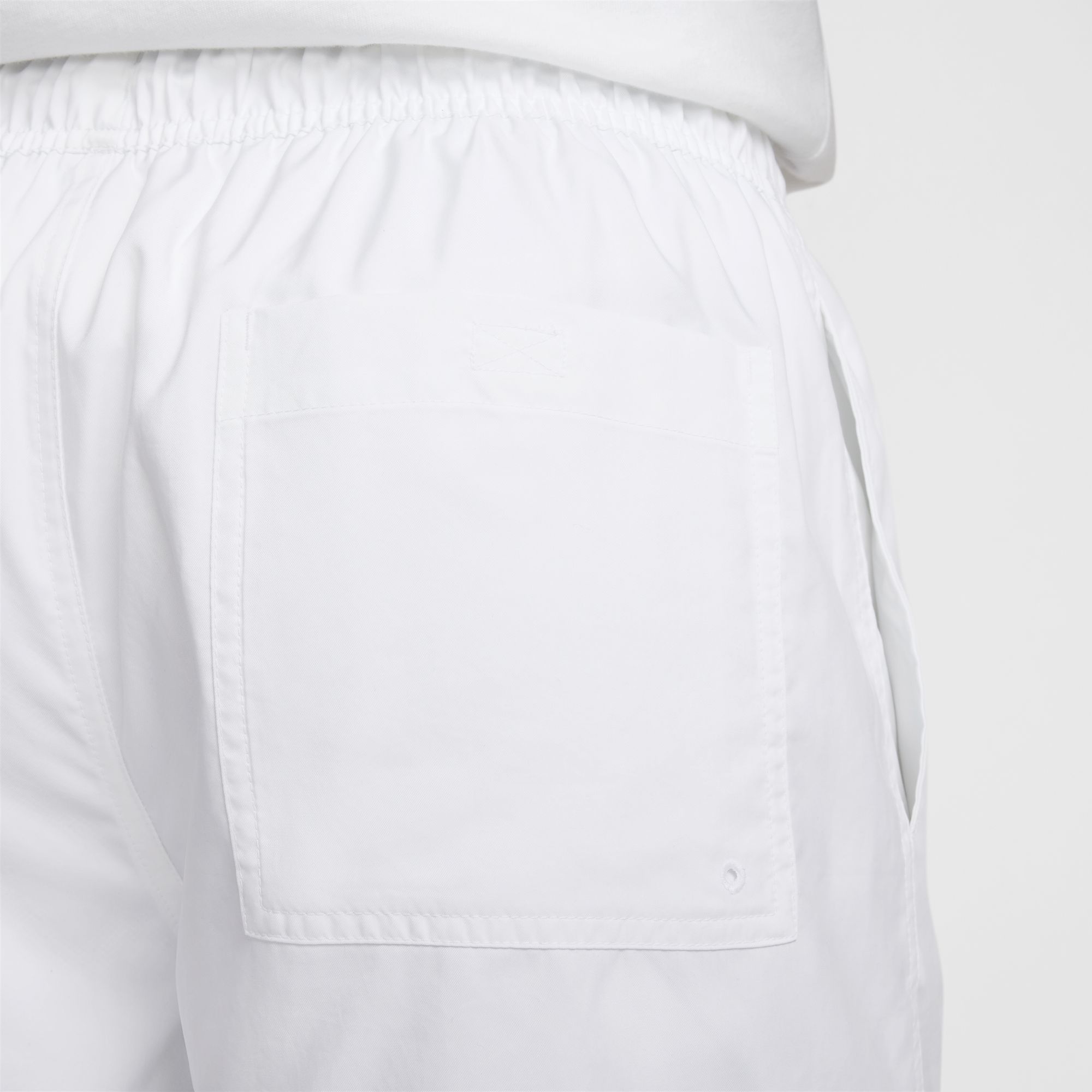 Nike Men's Club 6'' Woven Flow Shorts product image