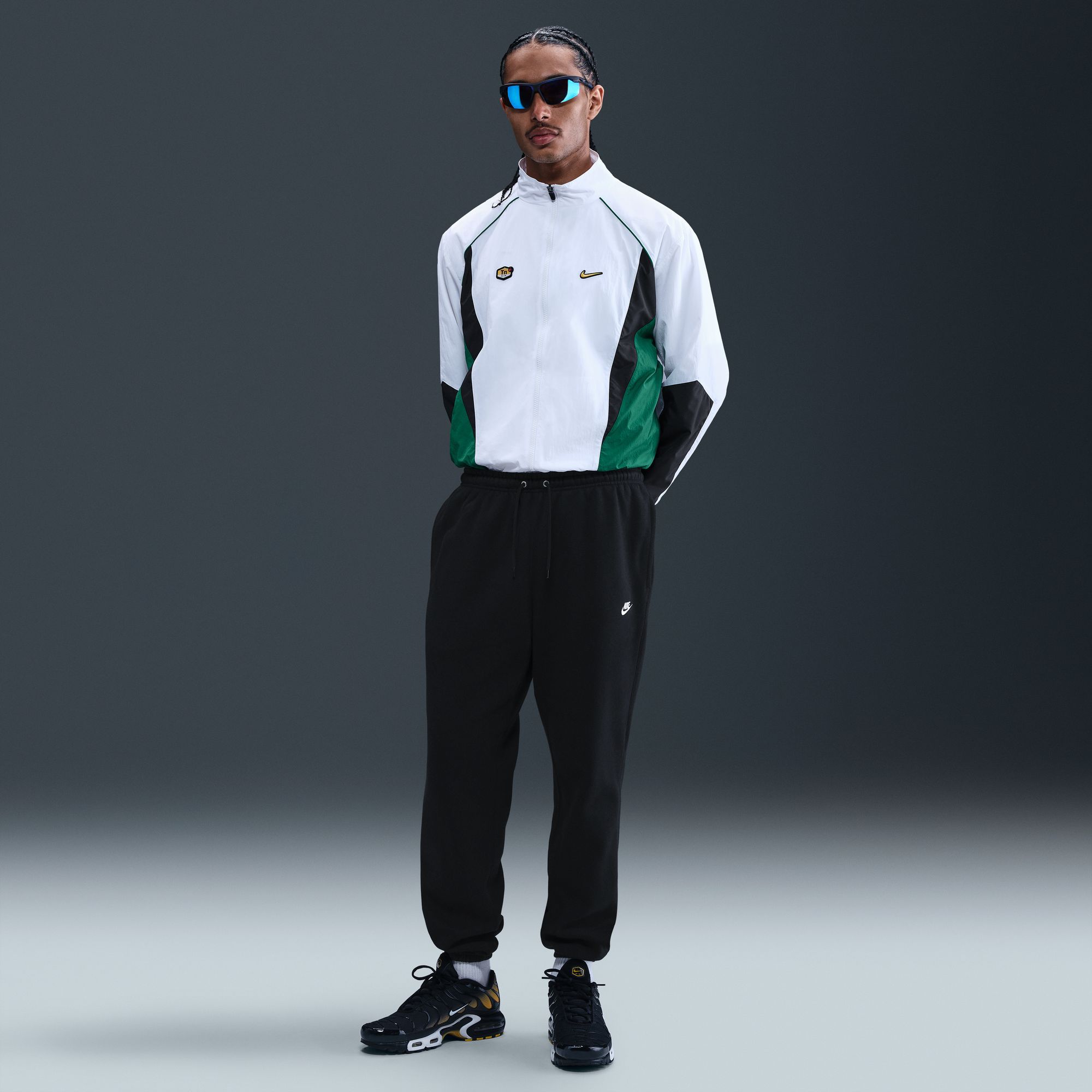 Nike Men's Club Fleece Cuffed Sweatpants product image