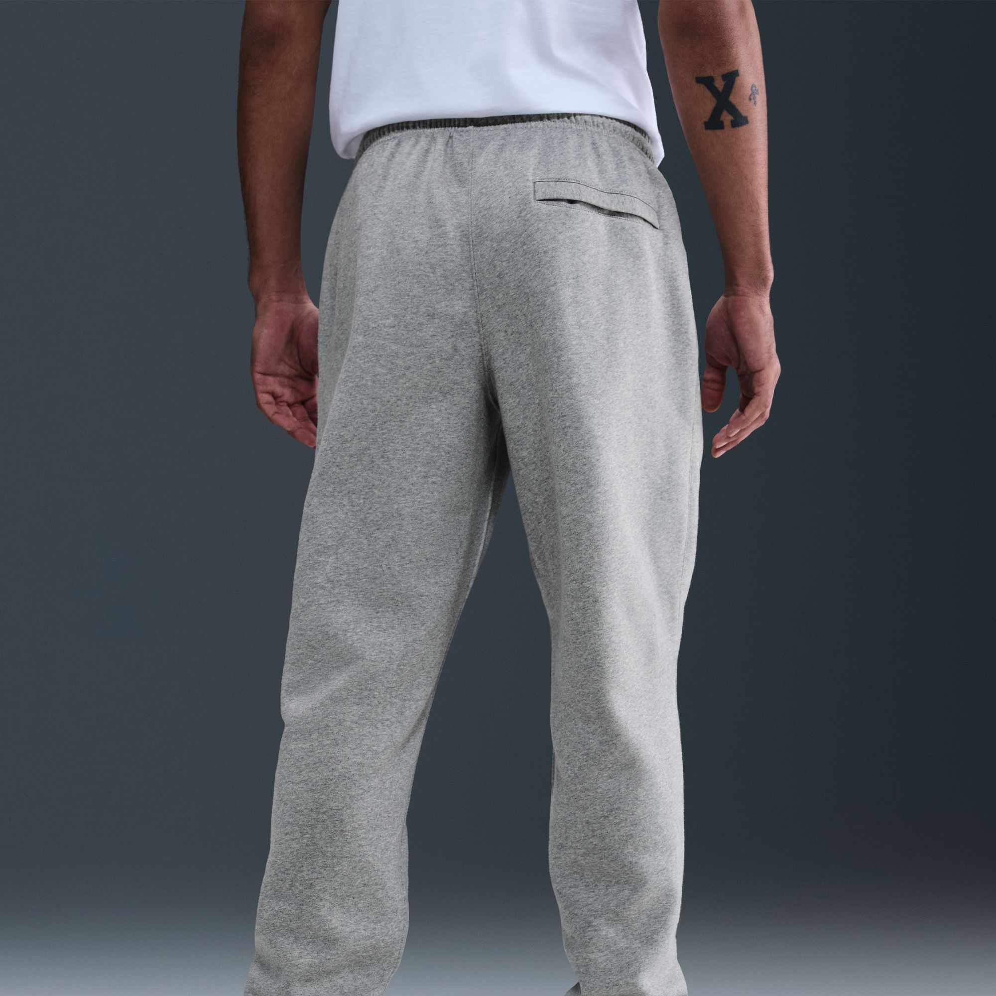 Nike Men's Club Fleece Cuffed Sweatpants product image