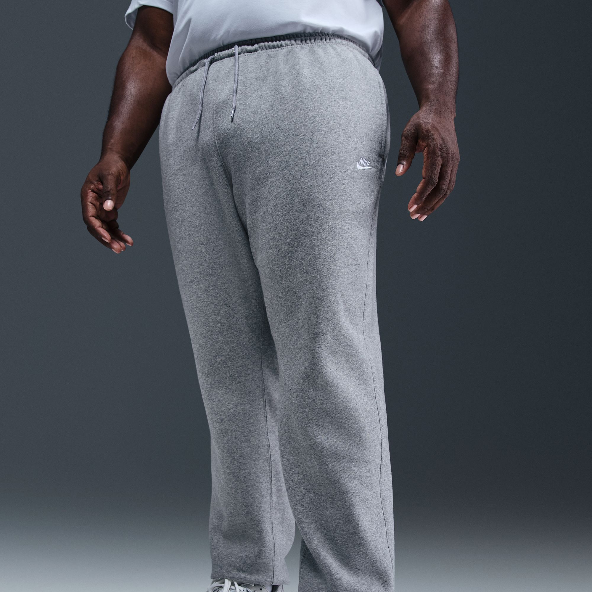 Nike Men's Club Fleece Cuffed Sweatpants product image