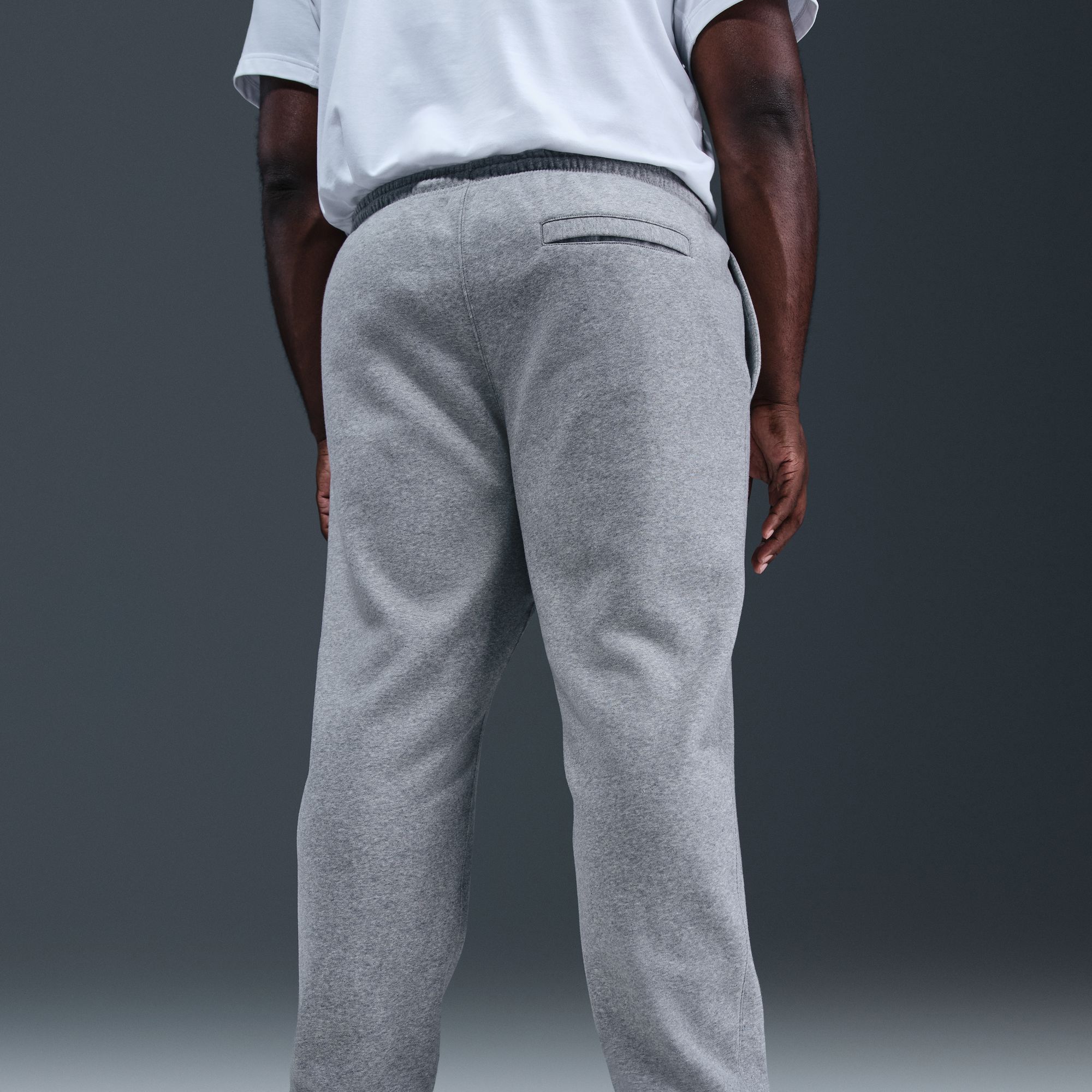 Nike Men's Club Fleece Cuffed Sweatpants product image