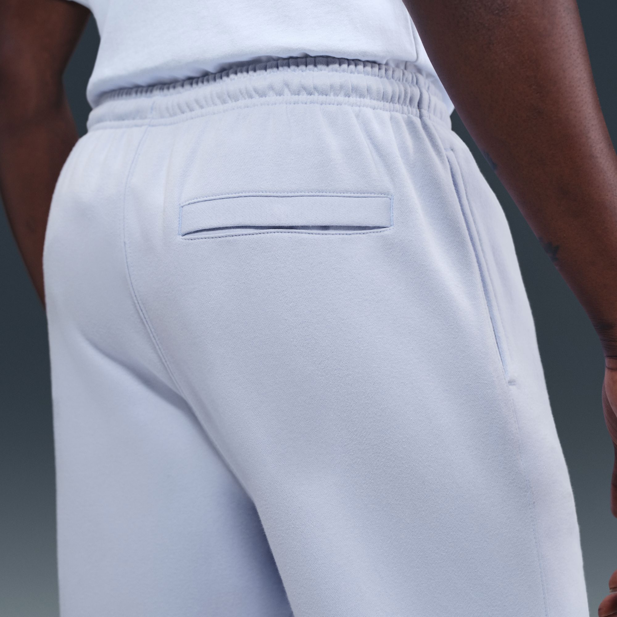 Nike Men's Club Fleece Cuffed Sweatpants product image