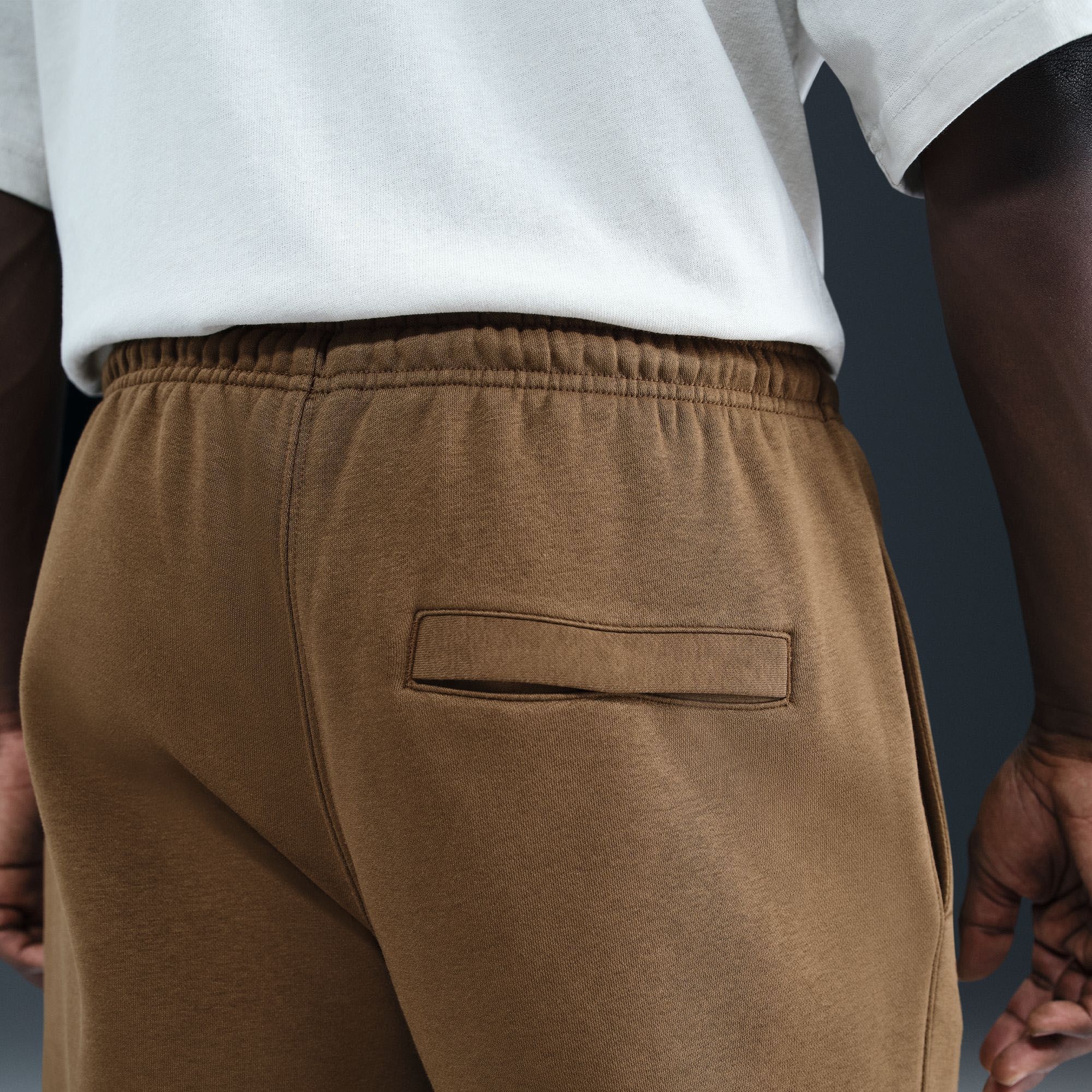 Nike Men's Club Fleece Cuffed Sweatpants product image