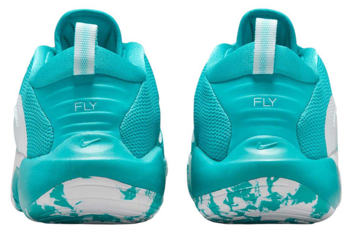 Nike Kids' Grade School IsoFly Basketball Shoes product image