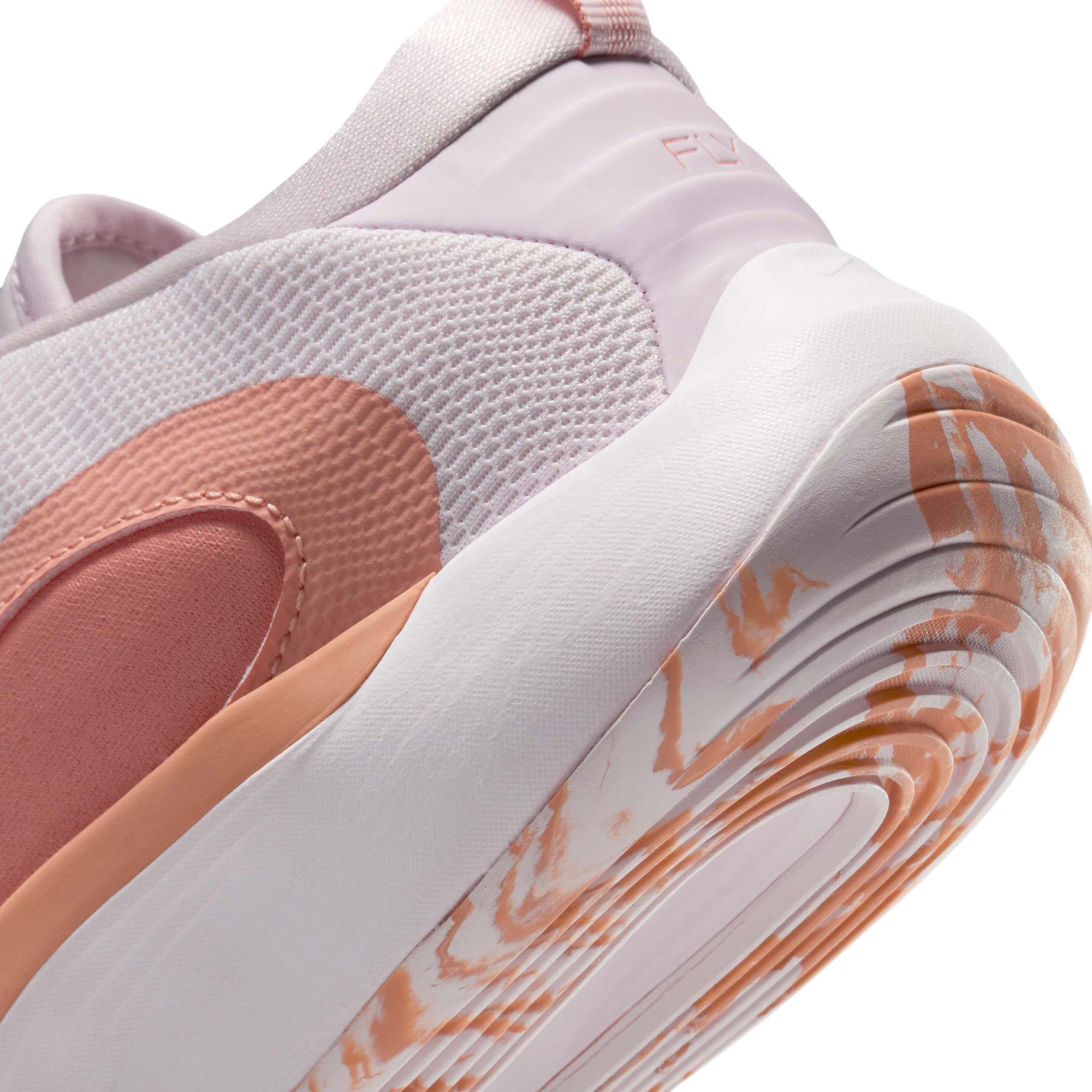 Nike Kids' Grade School IsoFly Basketball Shoes product image