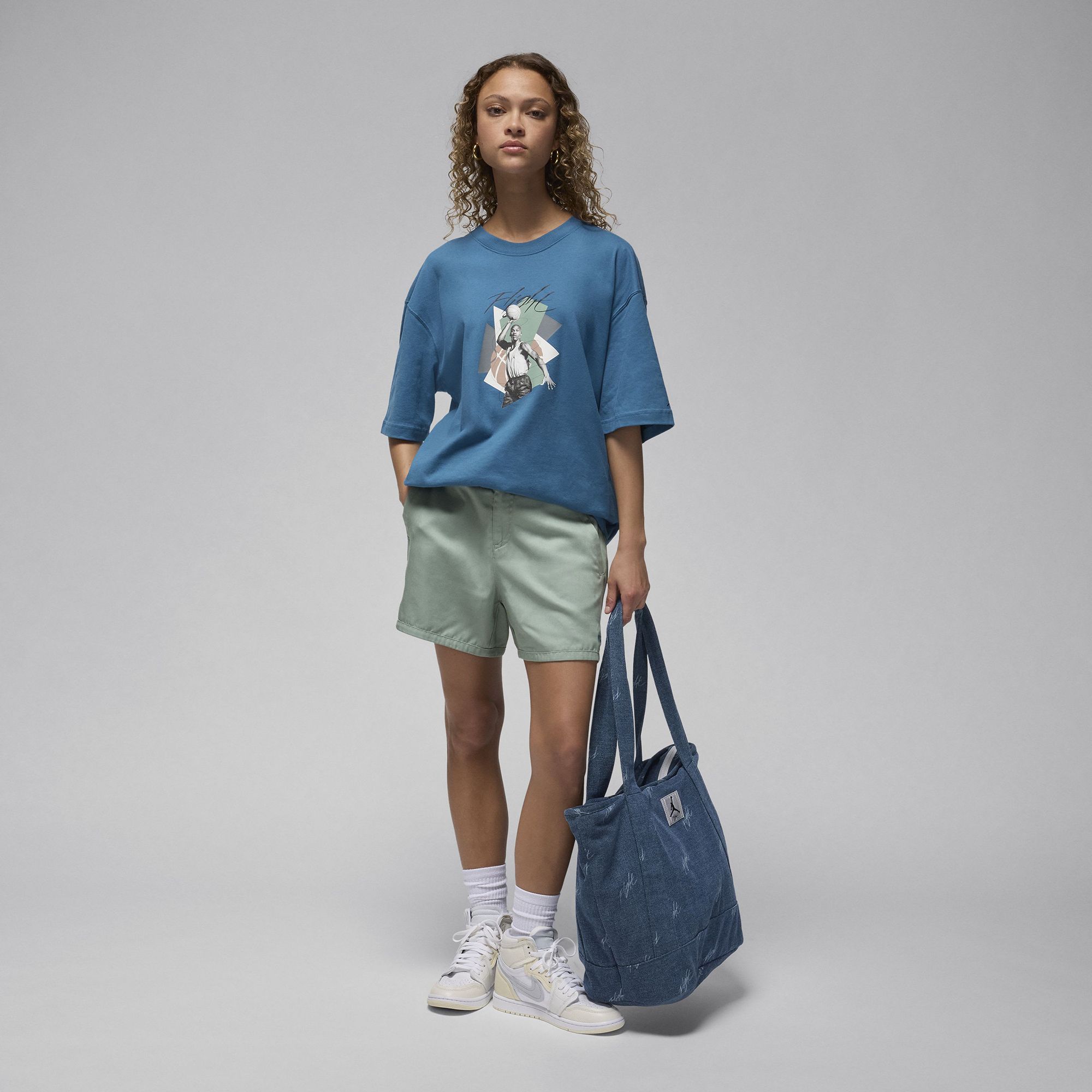 Jordan Women's Oversized Graphic T-Shirt product image
