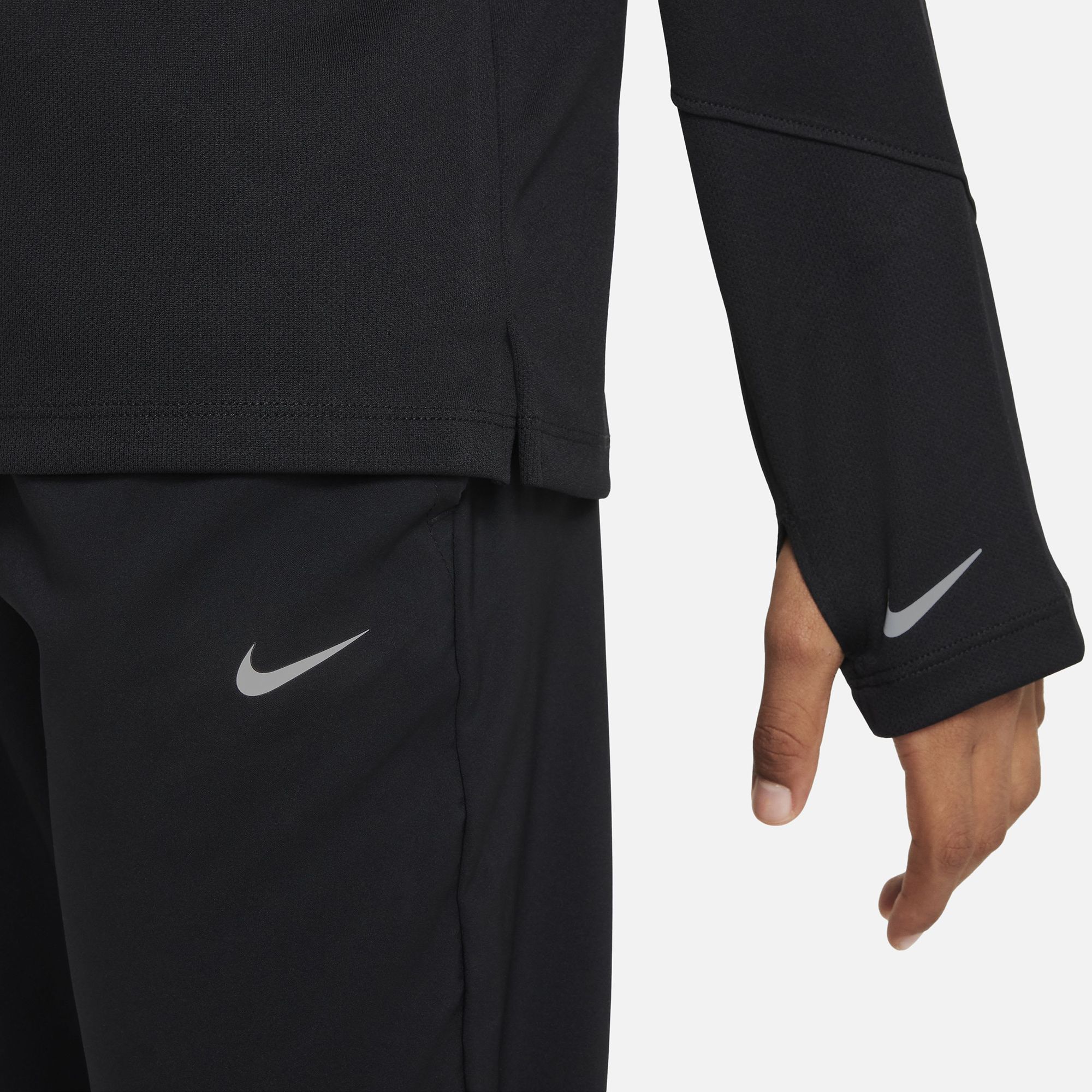 Nike Boys' Dri-FIT UV Long Sleeve 1/2 Zip Top