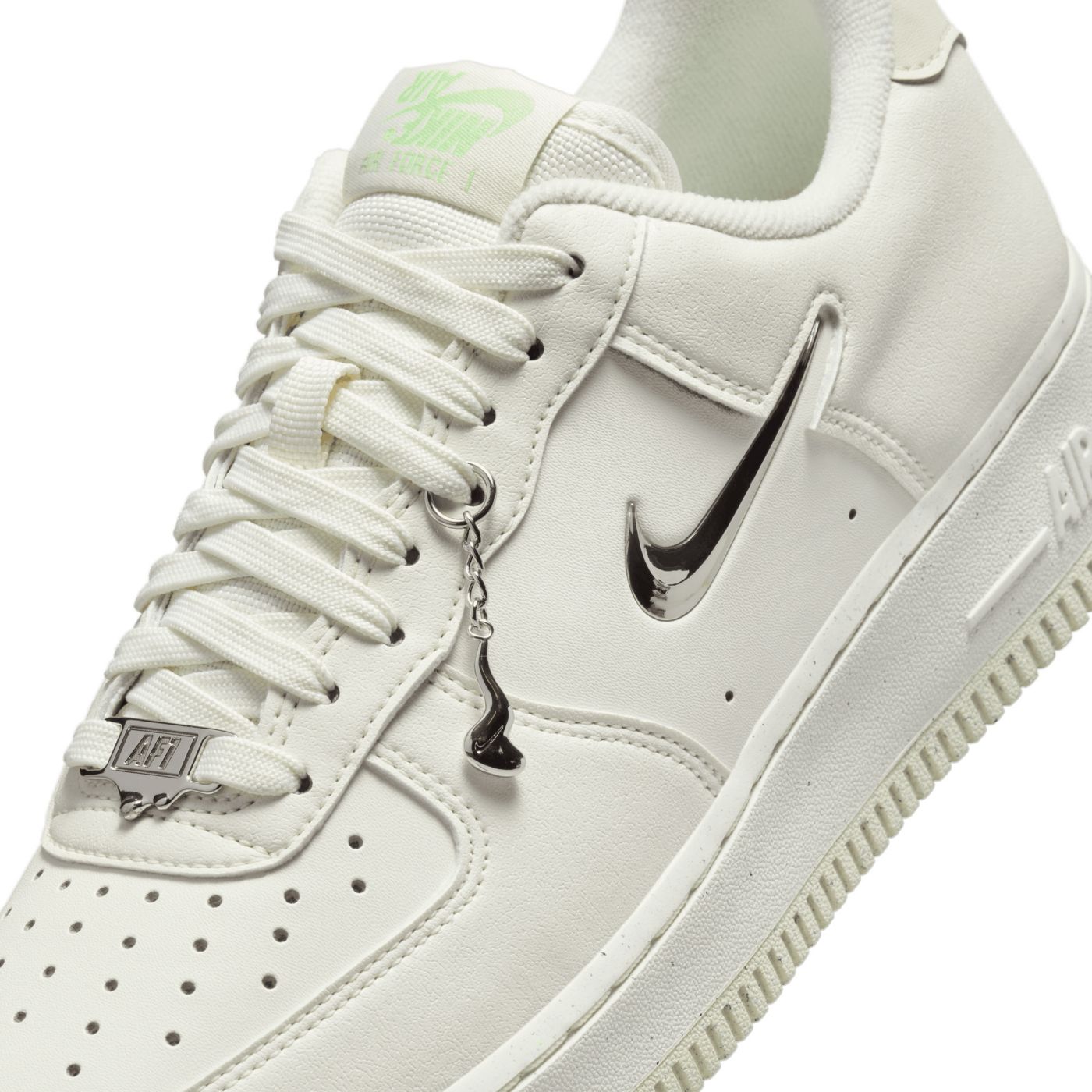 Nike Women s Air Force 1 07 SE Shoes Dick s Sporting Goods