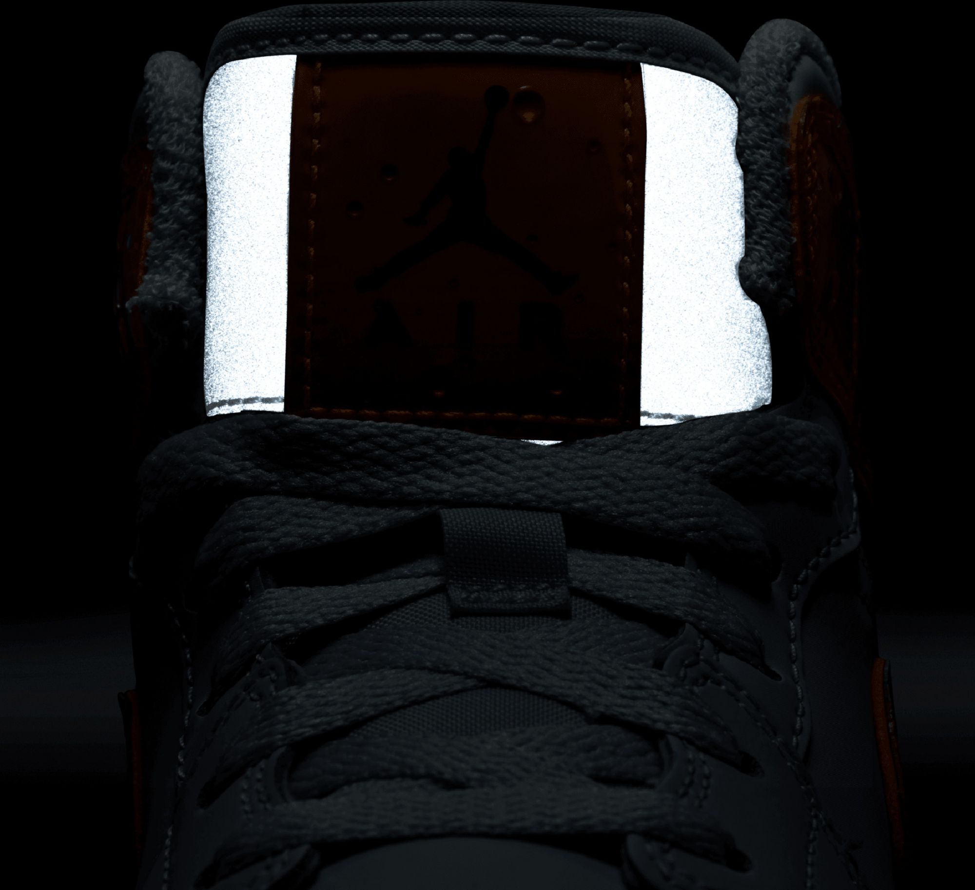 Jordan Kids' Grade School Air Jordan 1 Mid SE Basketball Shoes product image