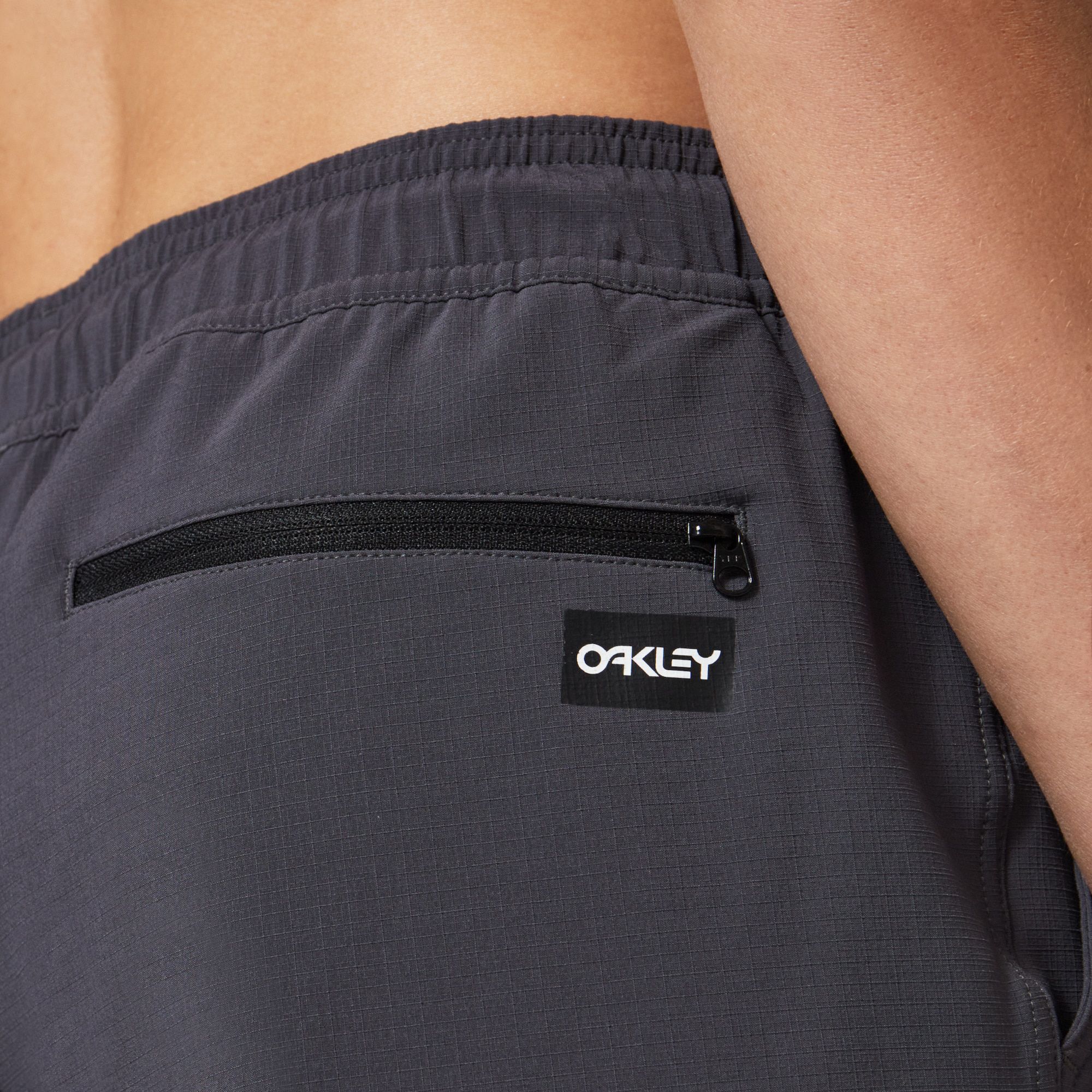 Oakley Men's Transport Hybrid Packable 19” Shorts product image