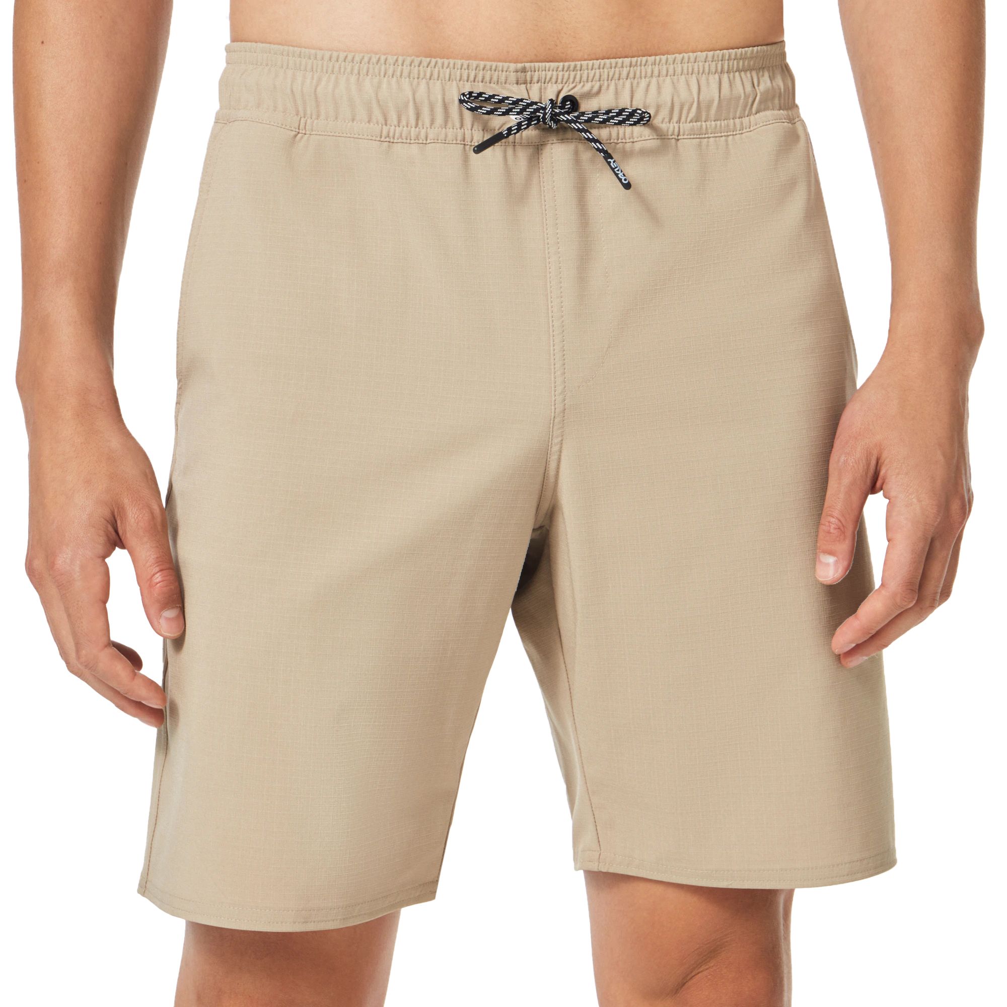 Oakley Men's Transport Hybrid Packable 19” Shorts product image