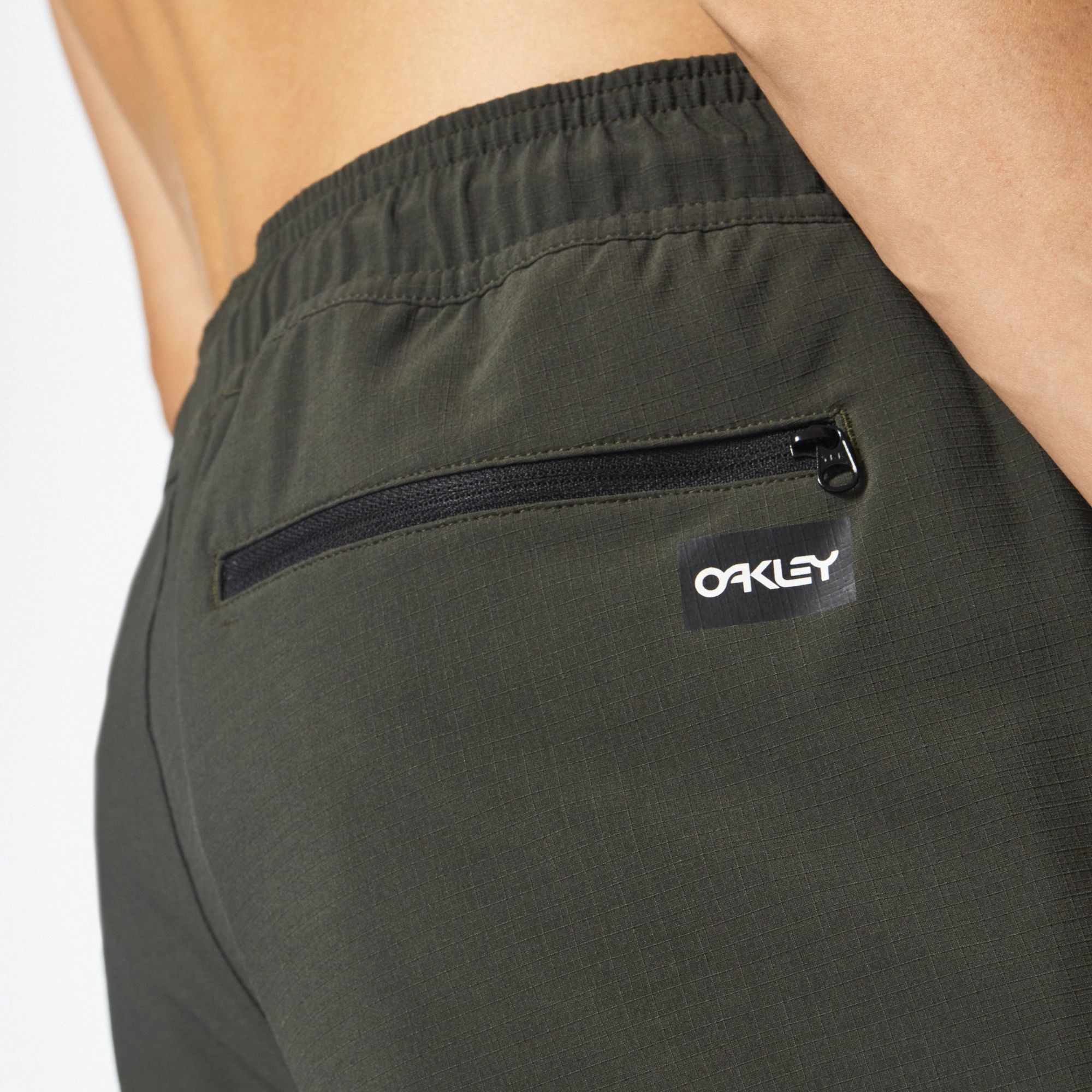Oakley Men's Transport Hybrid Packable 19” Shorts product image