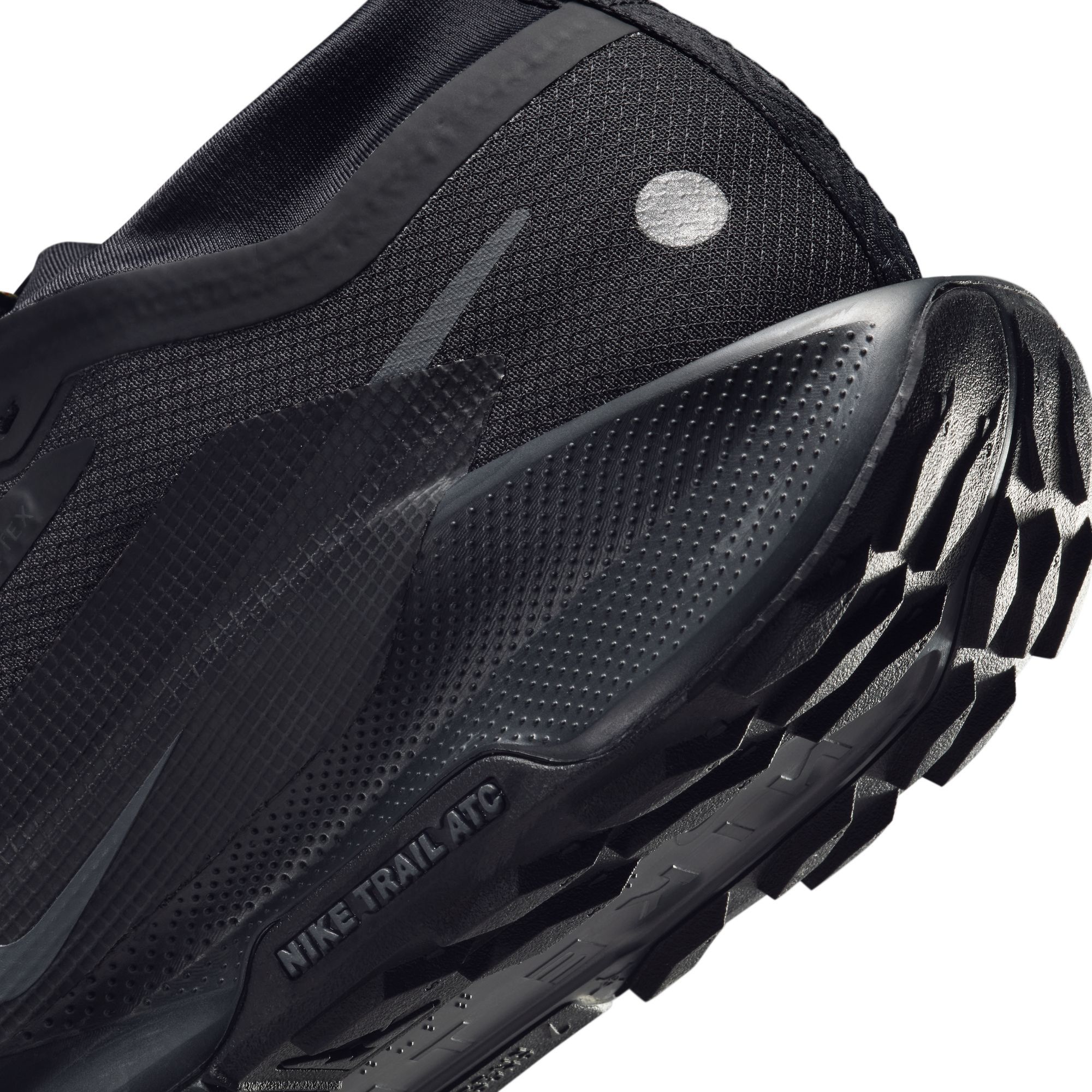 Nike Men's Pegasus Trail 5 GORE-TEX Running Shoes product image