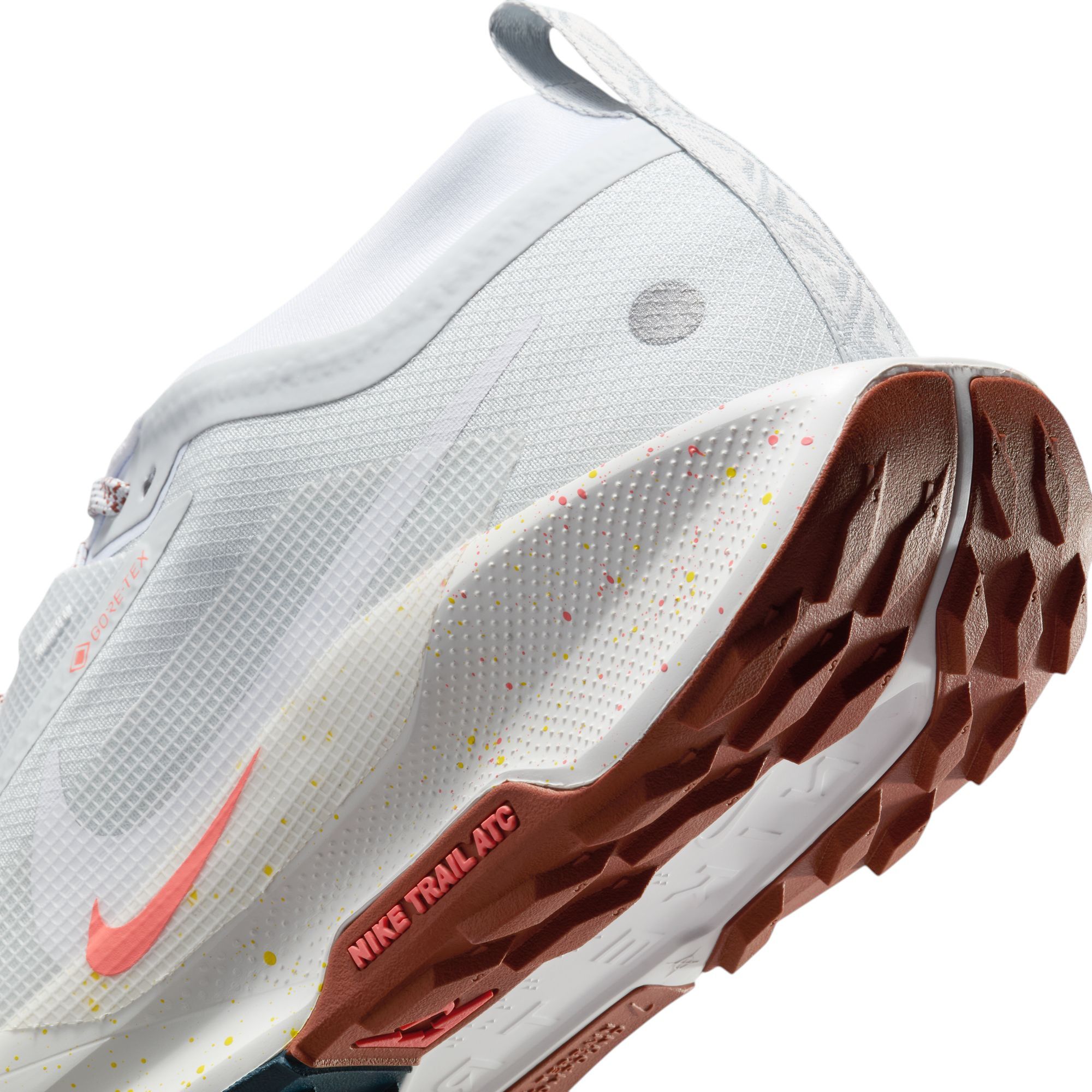 Nike Men's Pegasus Trail 5 GORE-TEX Running Shoes product image