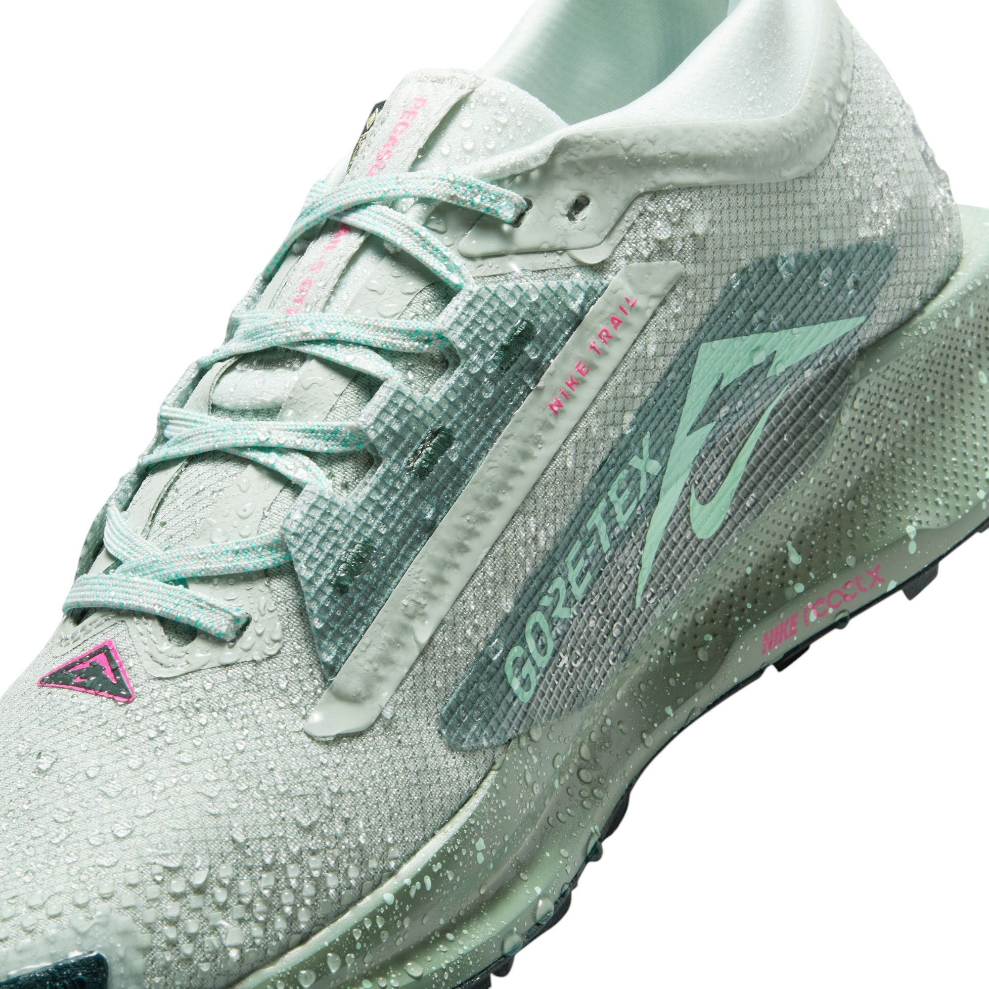 Nike Men's Pegasus Trail 5 GORE-TEX Running Shoes product image