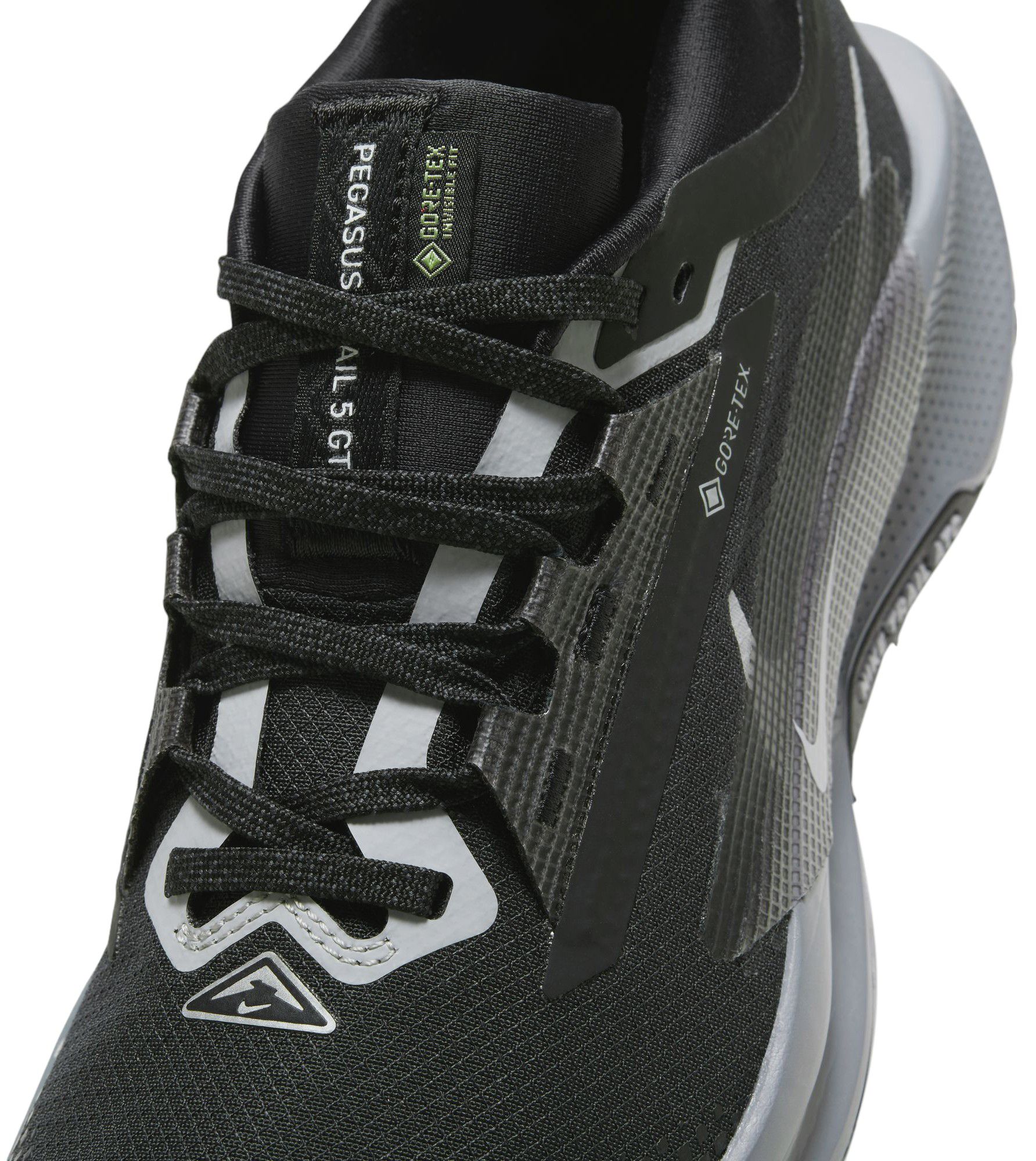 Nike Women's Pegasus Trail 5 GORE-TEX Running Shoes product image