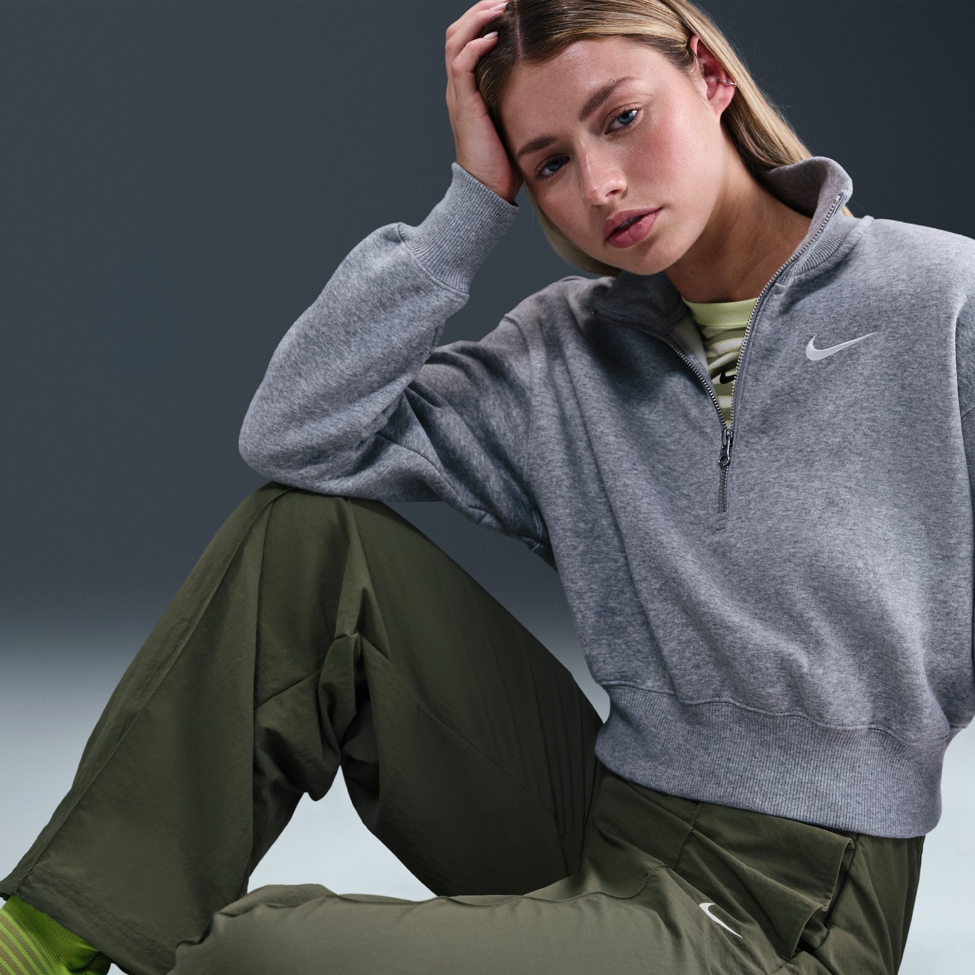 Nike Women's Sportswear Everything Wovens Mid-Rise Open-Hem Pants product image