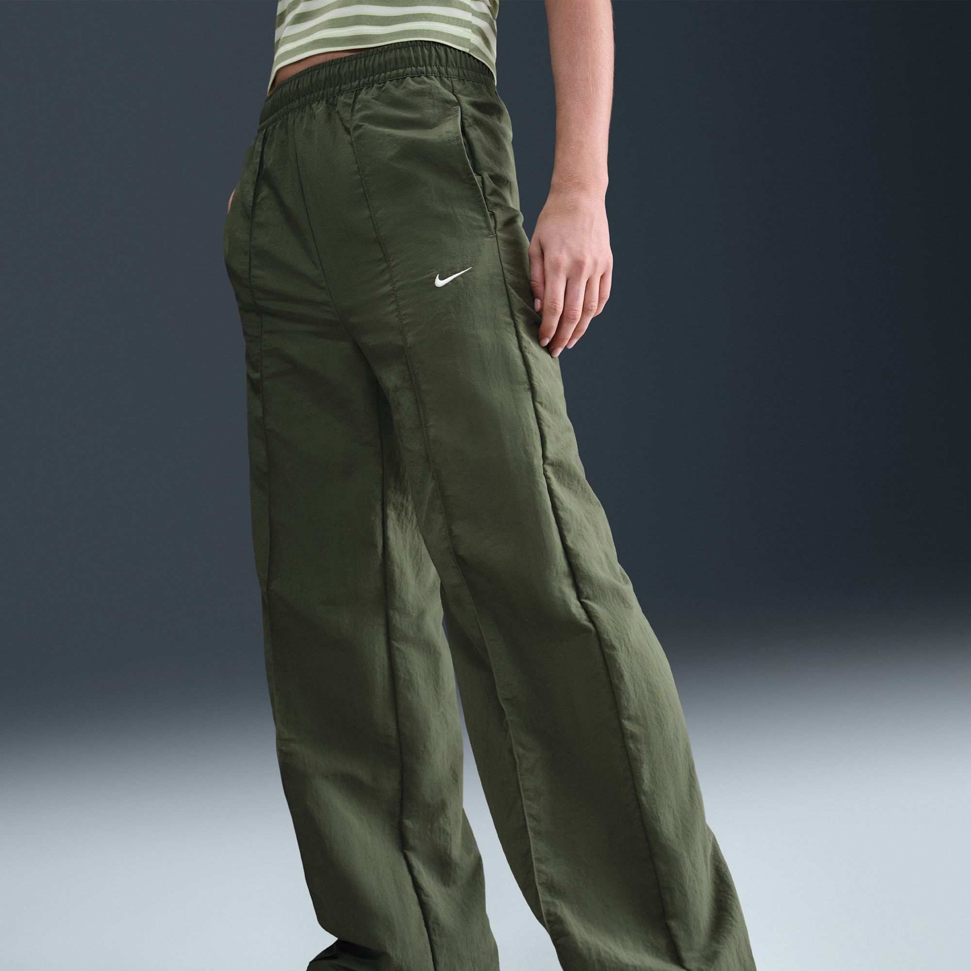 Nike Women's Sportswear Everything Wovens Mid-Rise Open-Hem Pants product image