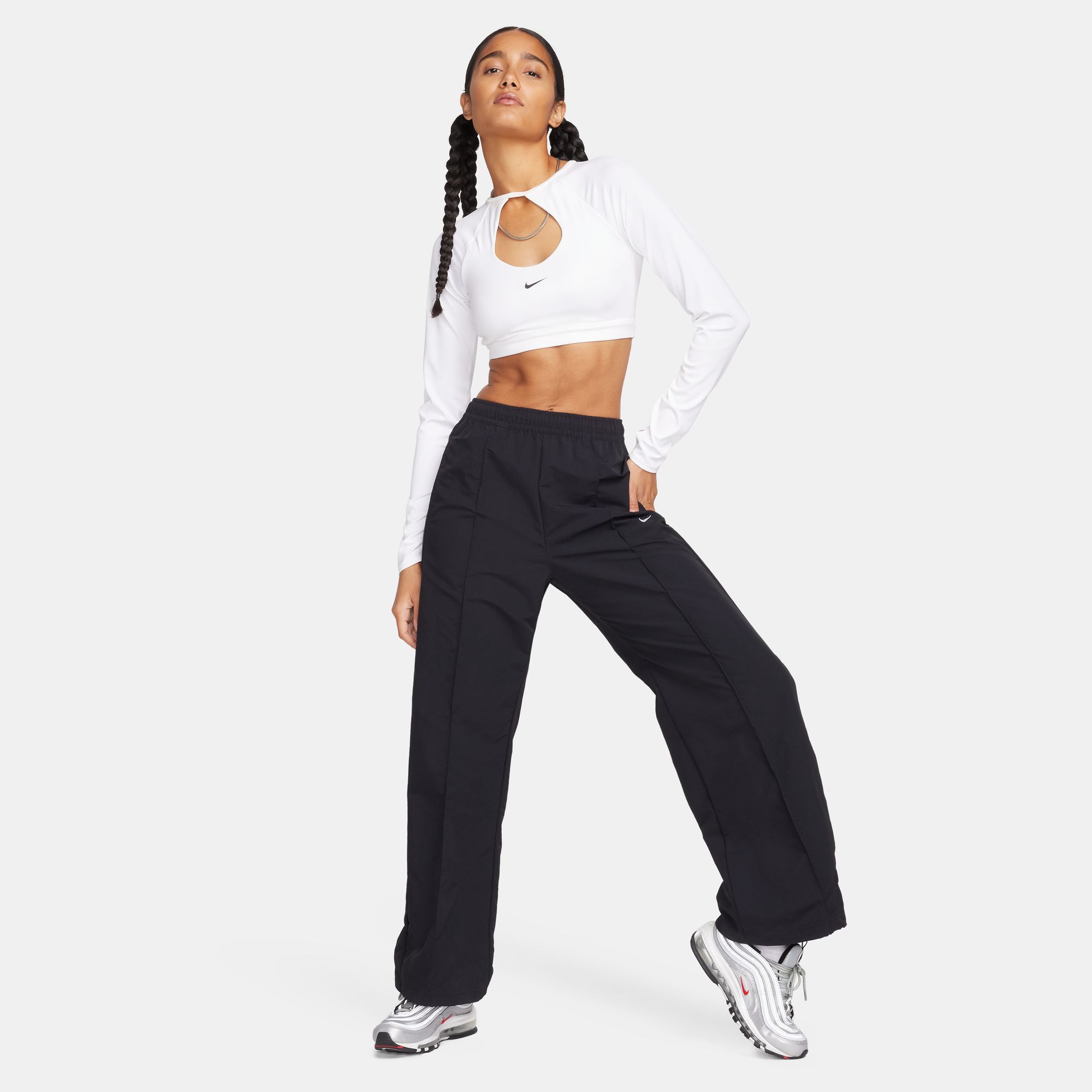 Nike Women's Sportswear Everything Wovens Mid-Rise Open-Hem Pants product image